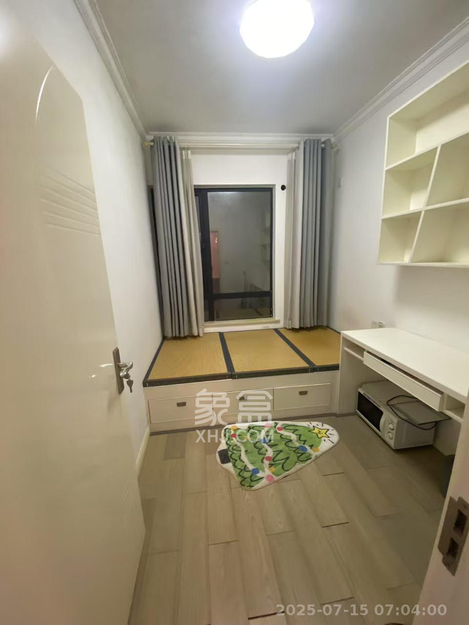 中海梅溪湖壹号  3室1厅1卫    2700.0元/月室内图