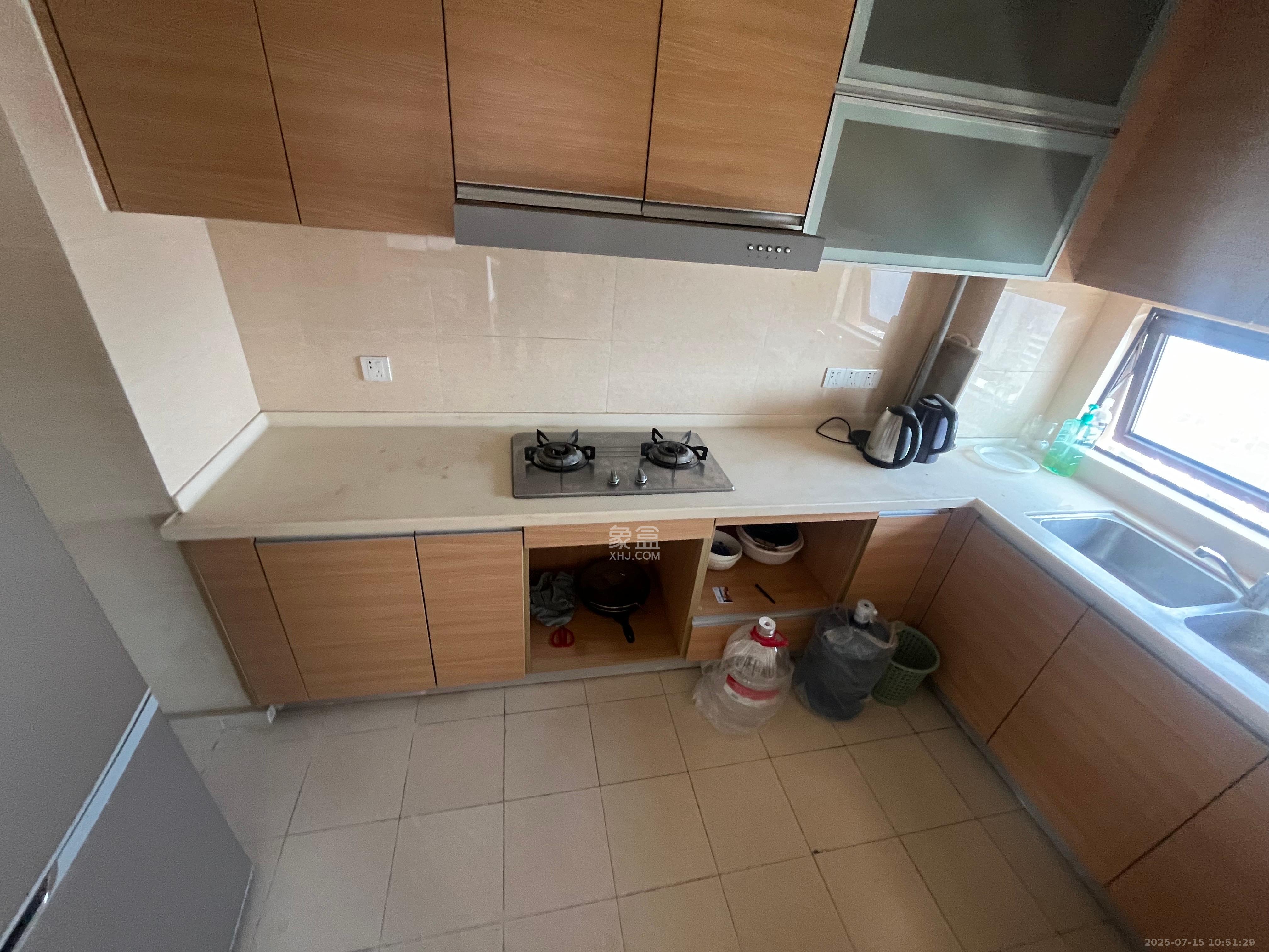 旭辉国际广场(永升商业广场)  4室2厅2卫    3900.0元/月 旭辉国际广场(永升商业广场)  4室2厅2卫    3900.0元/月室内图