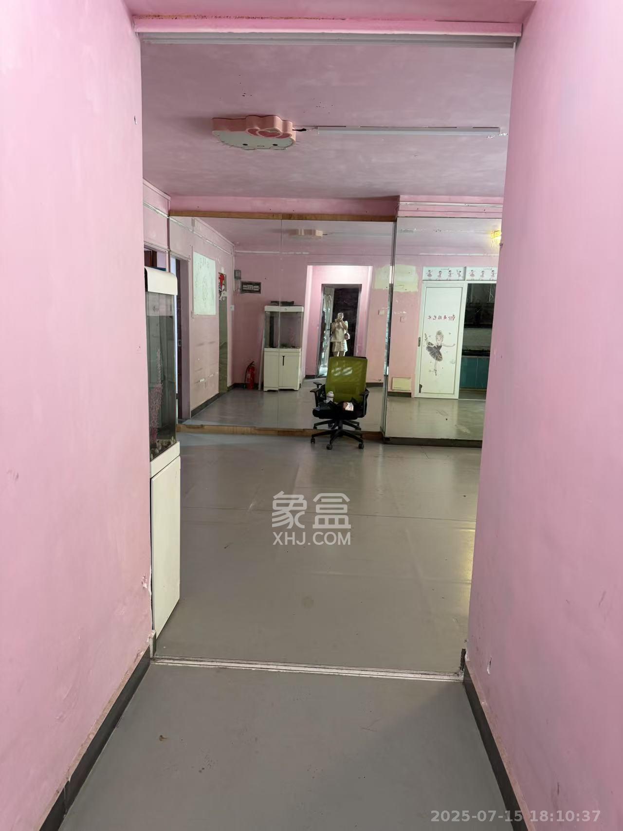 诚兴园 3室2厅2卫 3000.0元/月 诚兴园 3室2厅2卫 3000.0元/月室内图