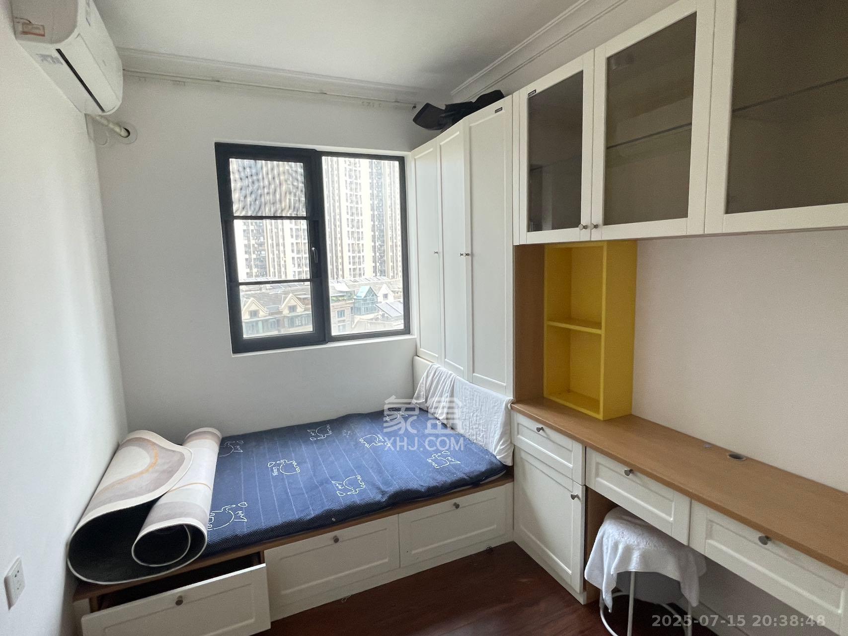 万科魅力之城观澜里 3室2厅2卫 3200.0元/月 万科魅力之城观澜里 3室2厅2卫 3200.0元/月室内图