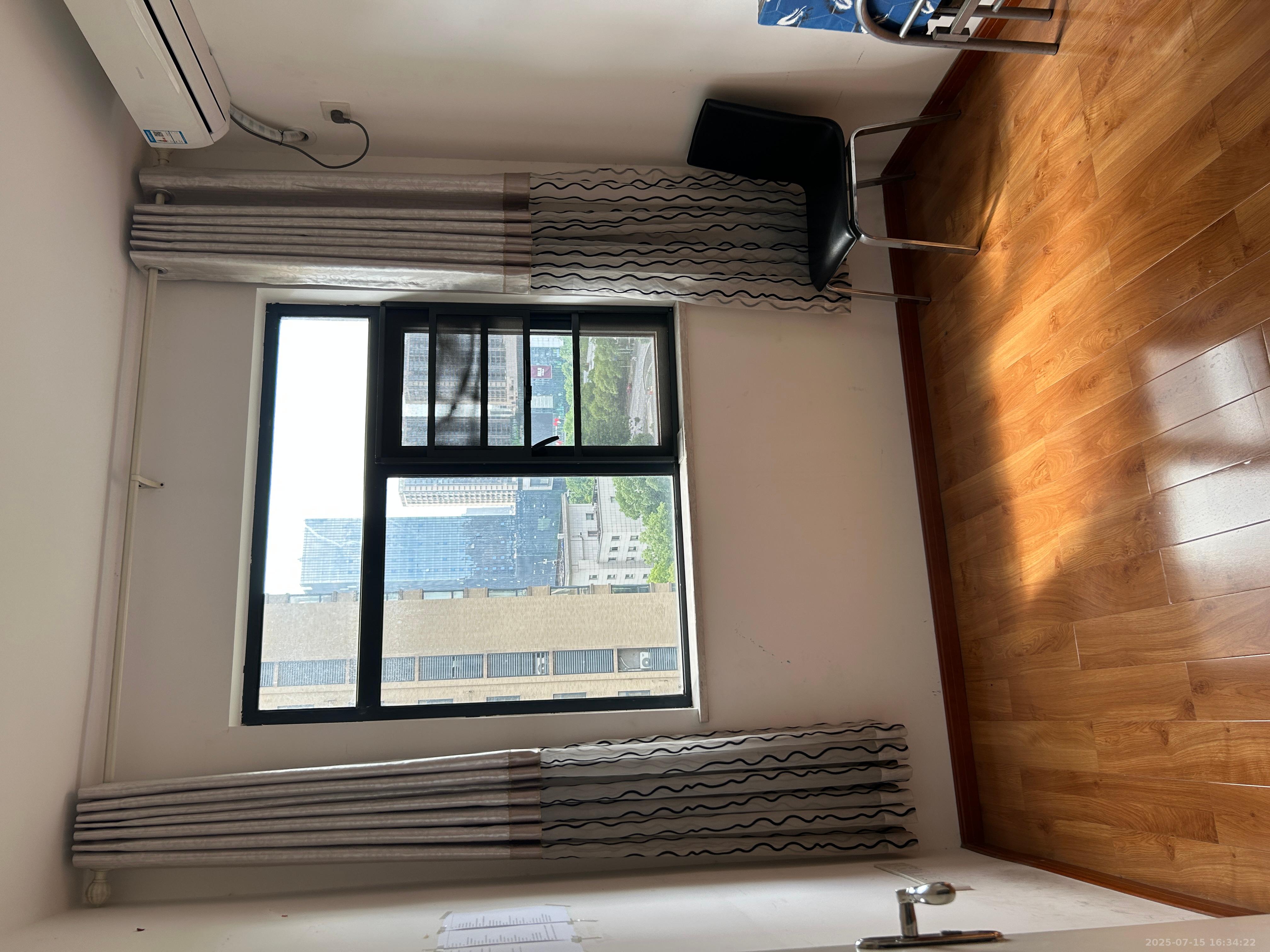 中建御山和苑 3室2厅1卫 2200.0元/月 中建御山和苑 3室2厅1卫 2200.0元/月室内图