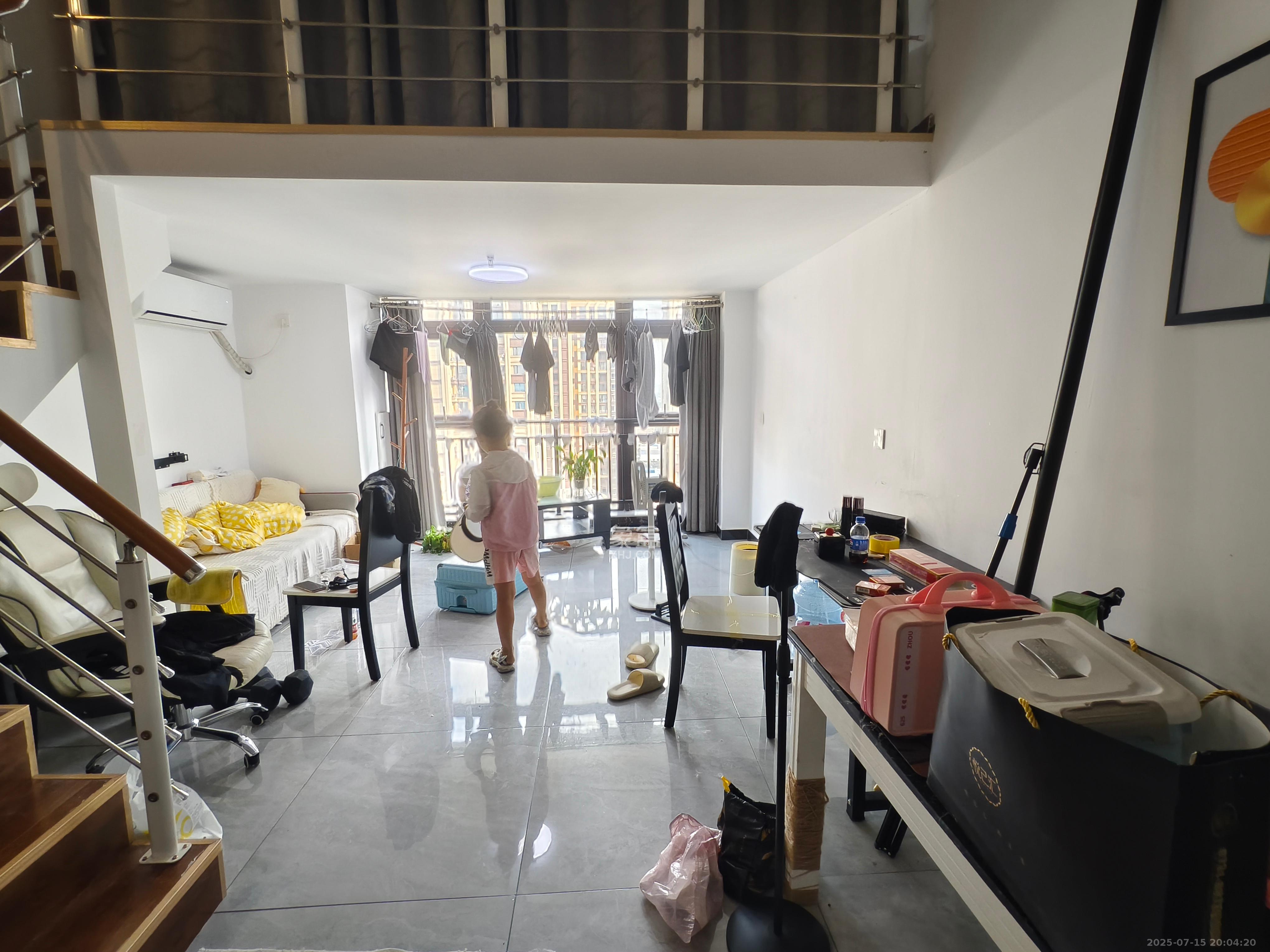 东方美地  2室1厅1卫   1800.00元/月室内图