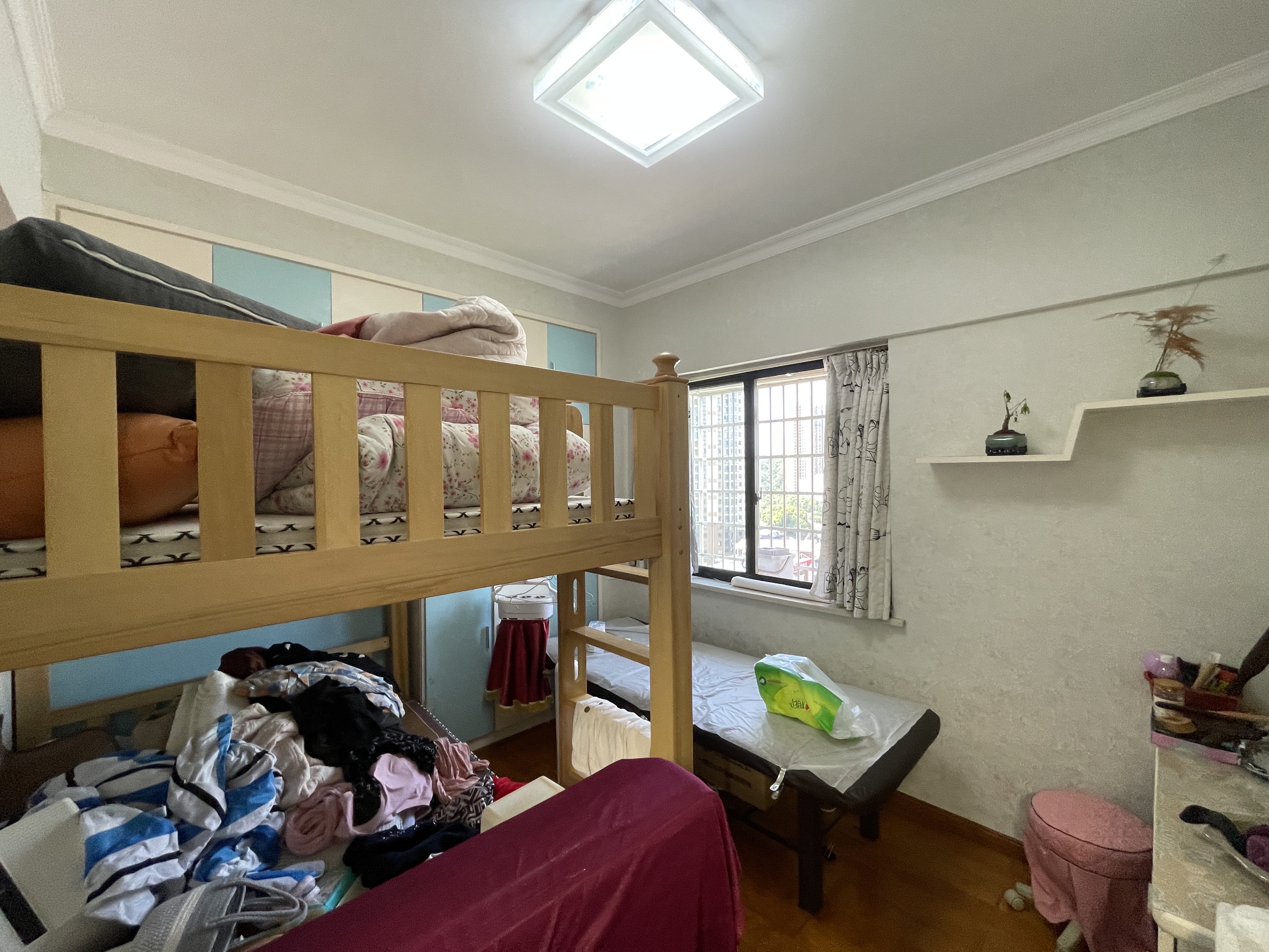 上城世家  2室2厅1卫    48.0万 上城世家  2室2厅1卫    48.0万客厅