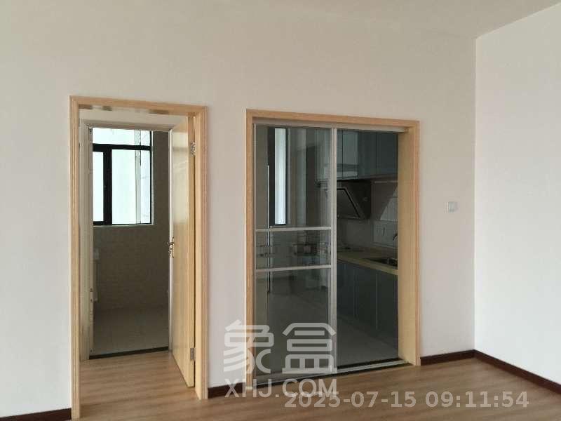 阳光100三期  3室2厅2卫   3000.00元/月室内图