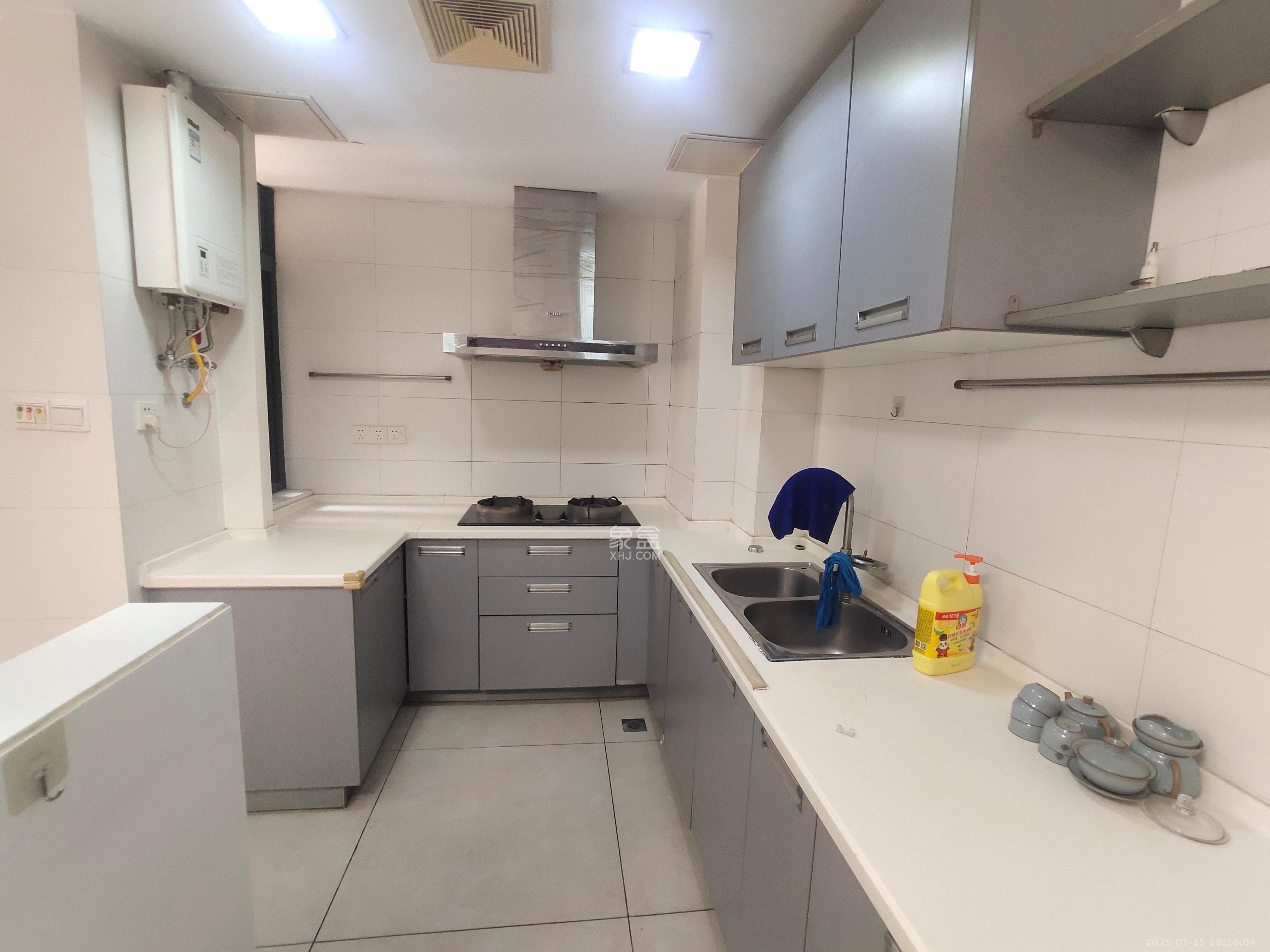 南国新城  2室2厅1卫    2000.0元/月 南国新城  2室2厅1卫    2000.0元/月室内图