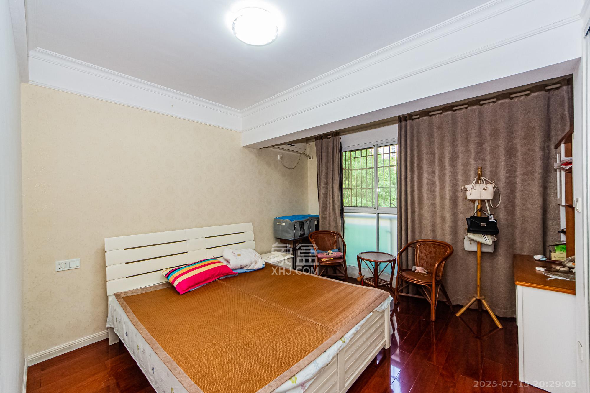 江临天下 4室2厅2卫 118.0万 江临天下 4室2厅2卫 118.0万卧室