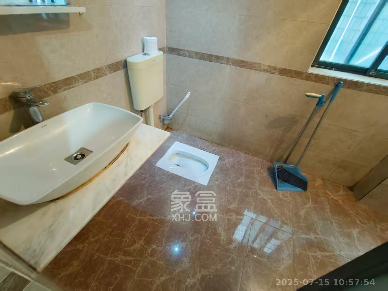 长大彩虹都  4室2厅2卫   4000.00元/月室内图