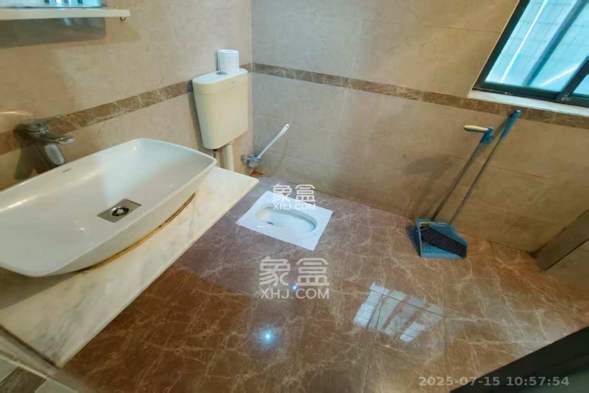 长大彩虹都  4室2厅2卫    3200.0元/月 长大彩虹都  4室2厅2卫    3200.0元/月室内图