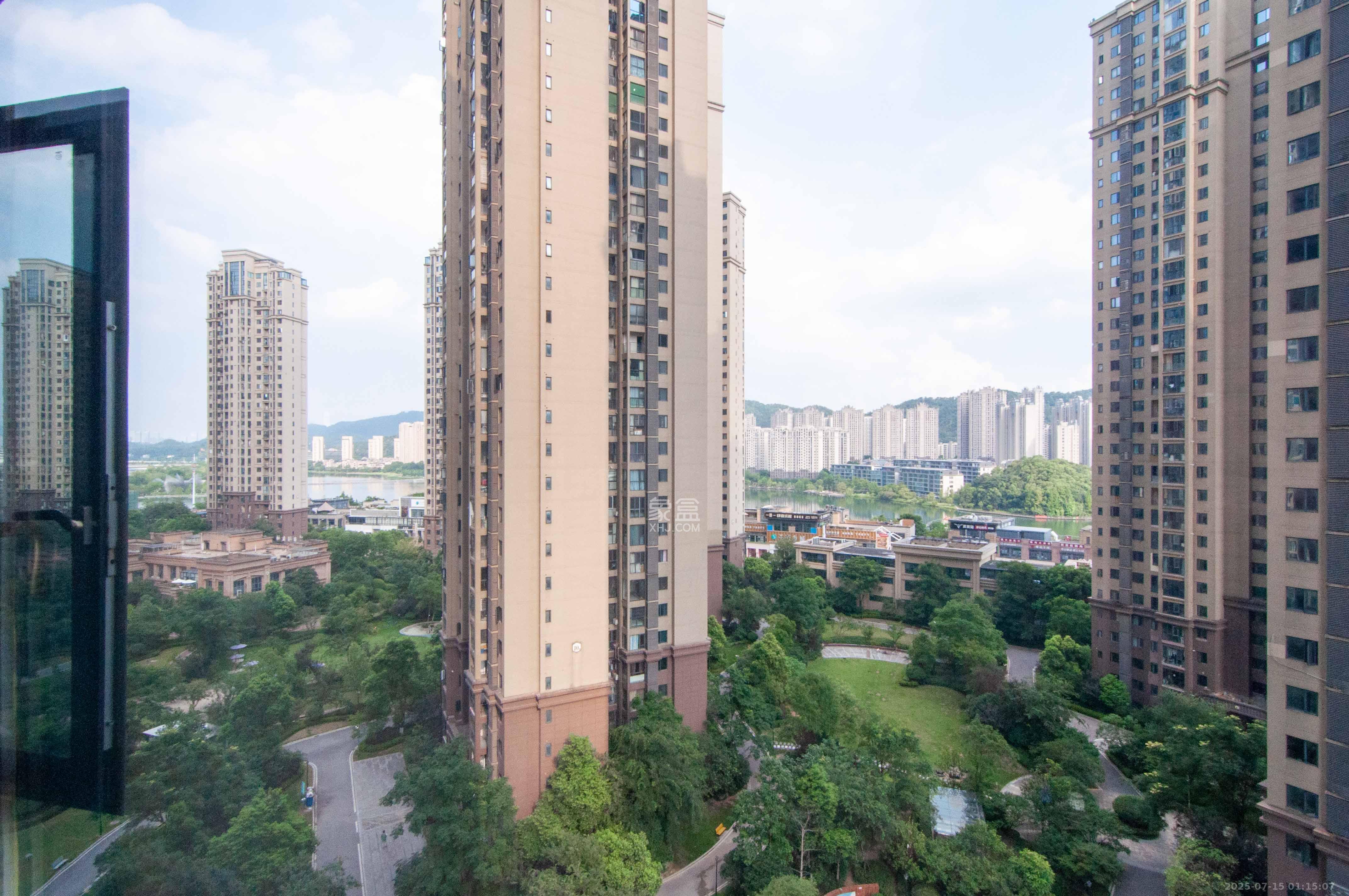 中建梅溪湖中心  3室2厅1卫    130.0万其他