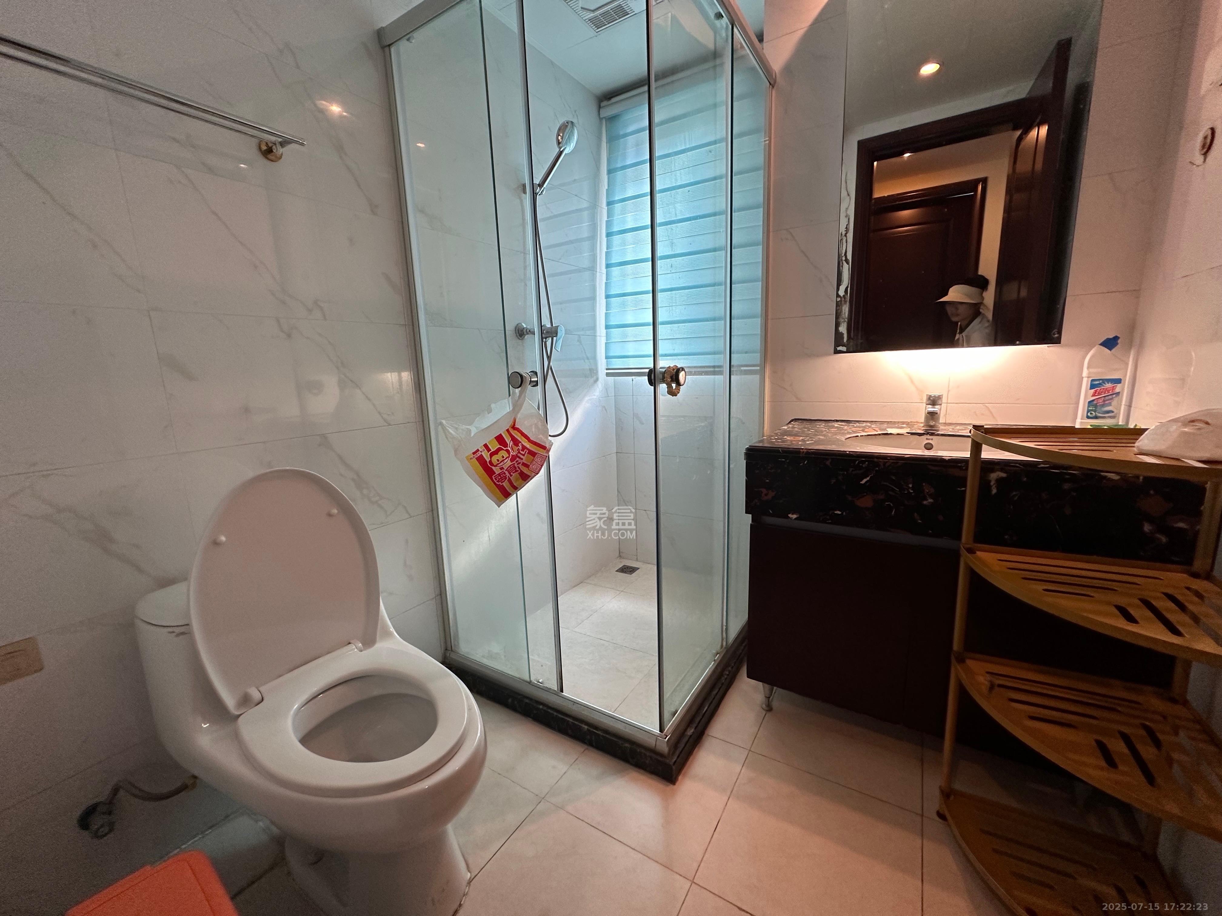 恒大雅苑 3室2厅2卫 3000.00元/月 恒大雅苑 3室2厅2卫 3000.00元/月室内图