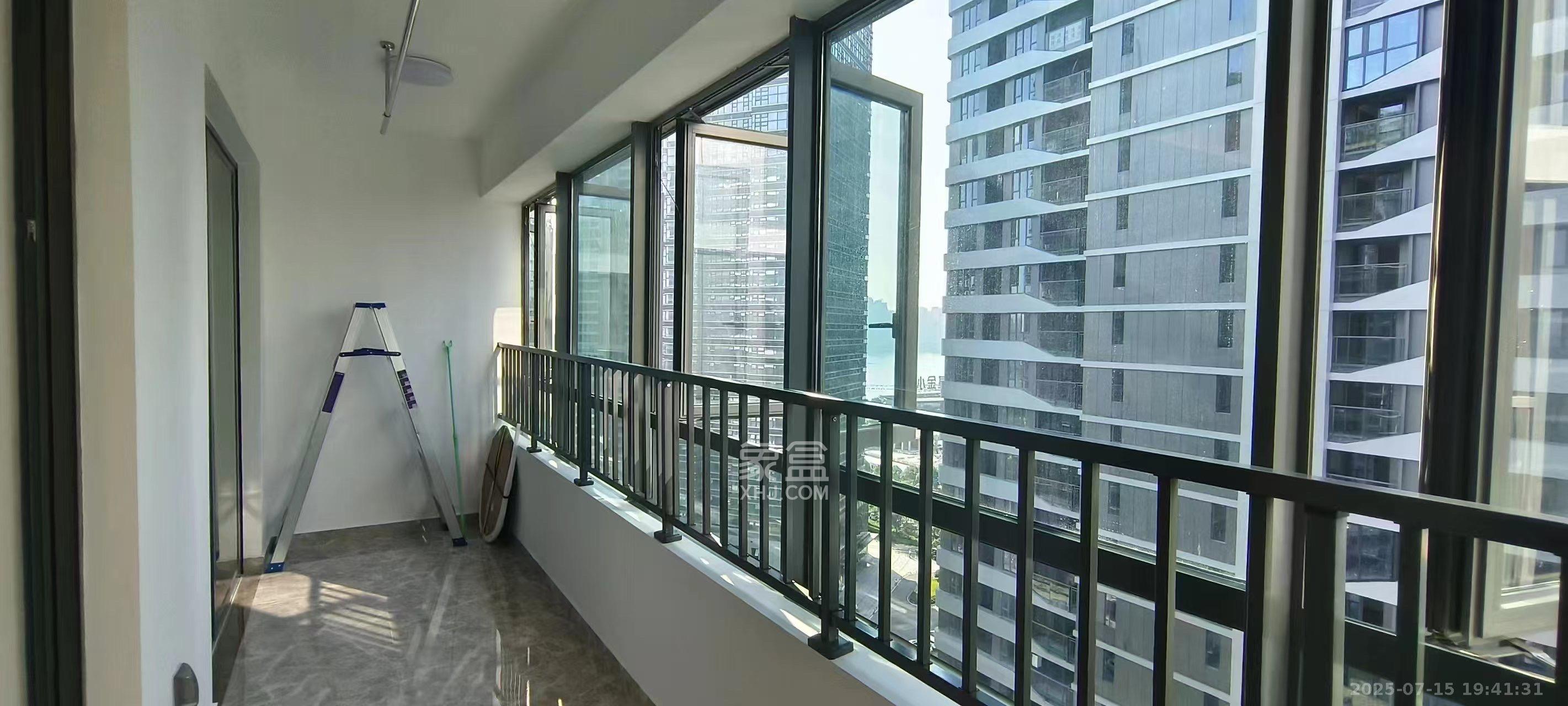 复地滨江金融中心  4室2厅2卫    5500.0元/月室内图