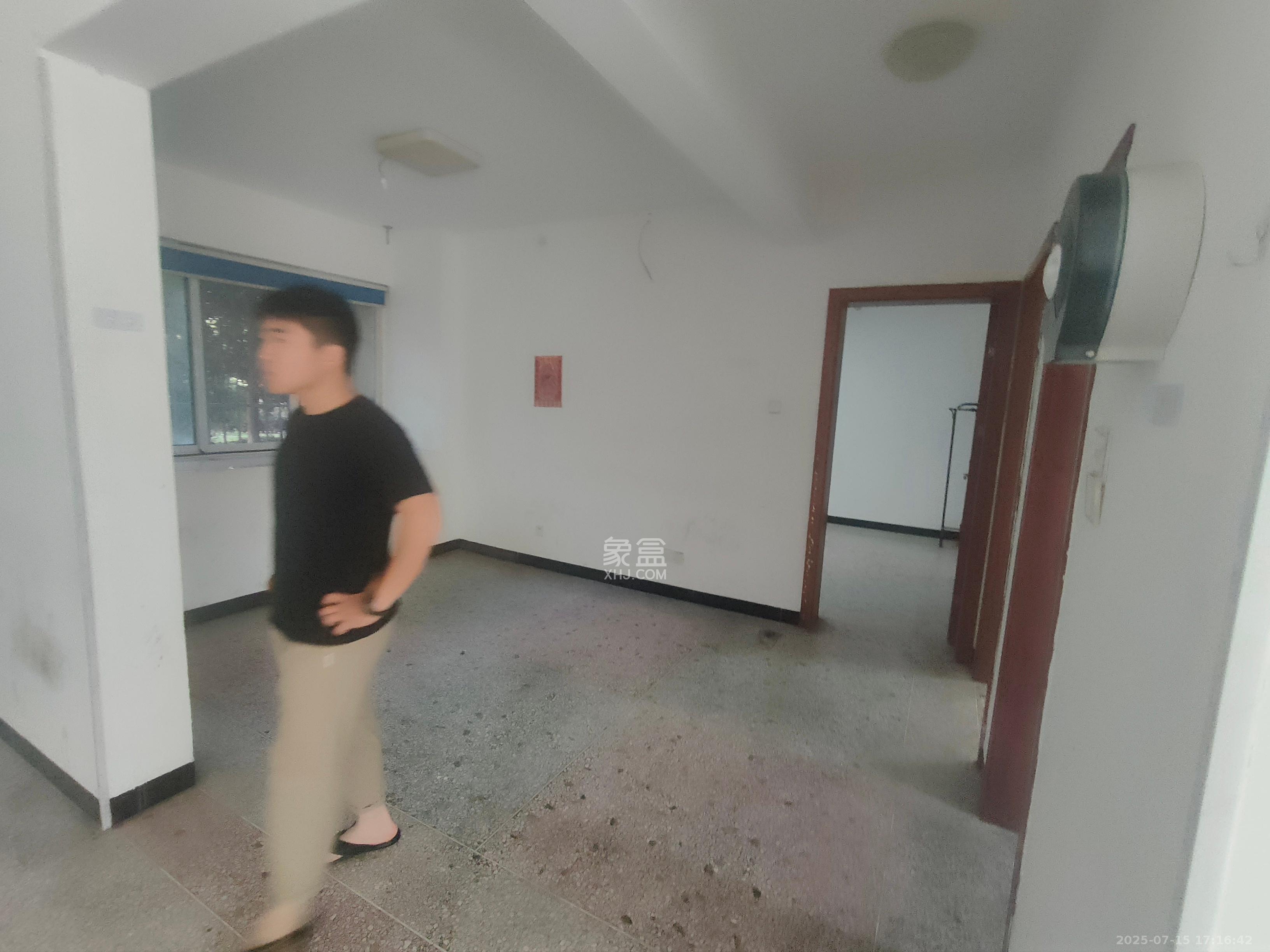 和康园小区  4室2厅2卫    2100.0元/月 和康园小区  4室2厅2卫    2100.0元/月室内图