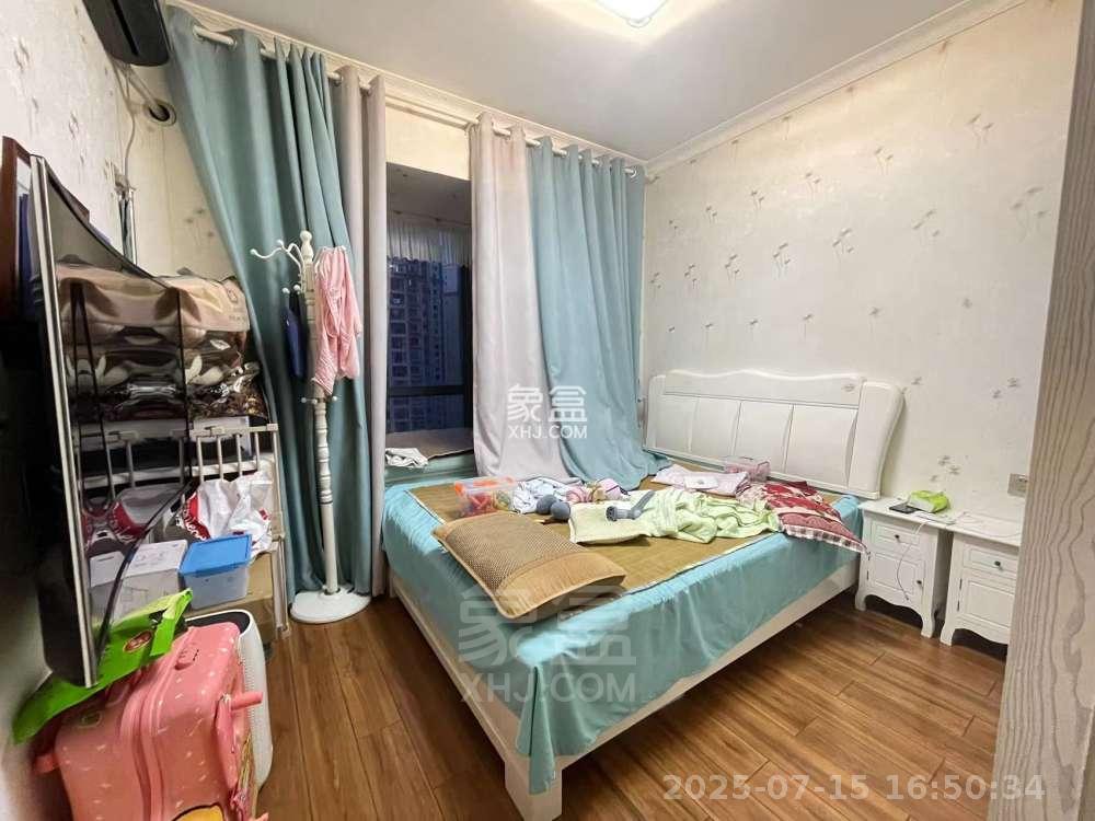 城市公园  3室2厅2卫    1700.0元/月 城市公园  3室2厅2卫    1700.0元/月室内图