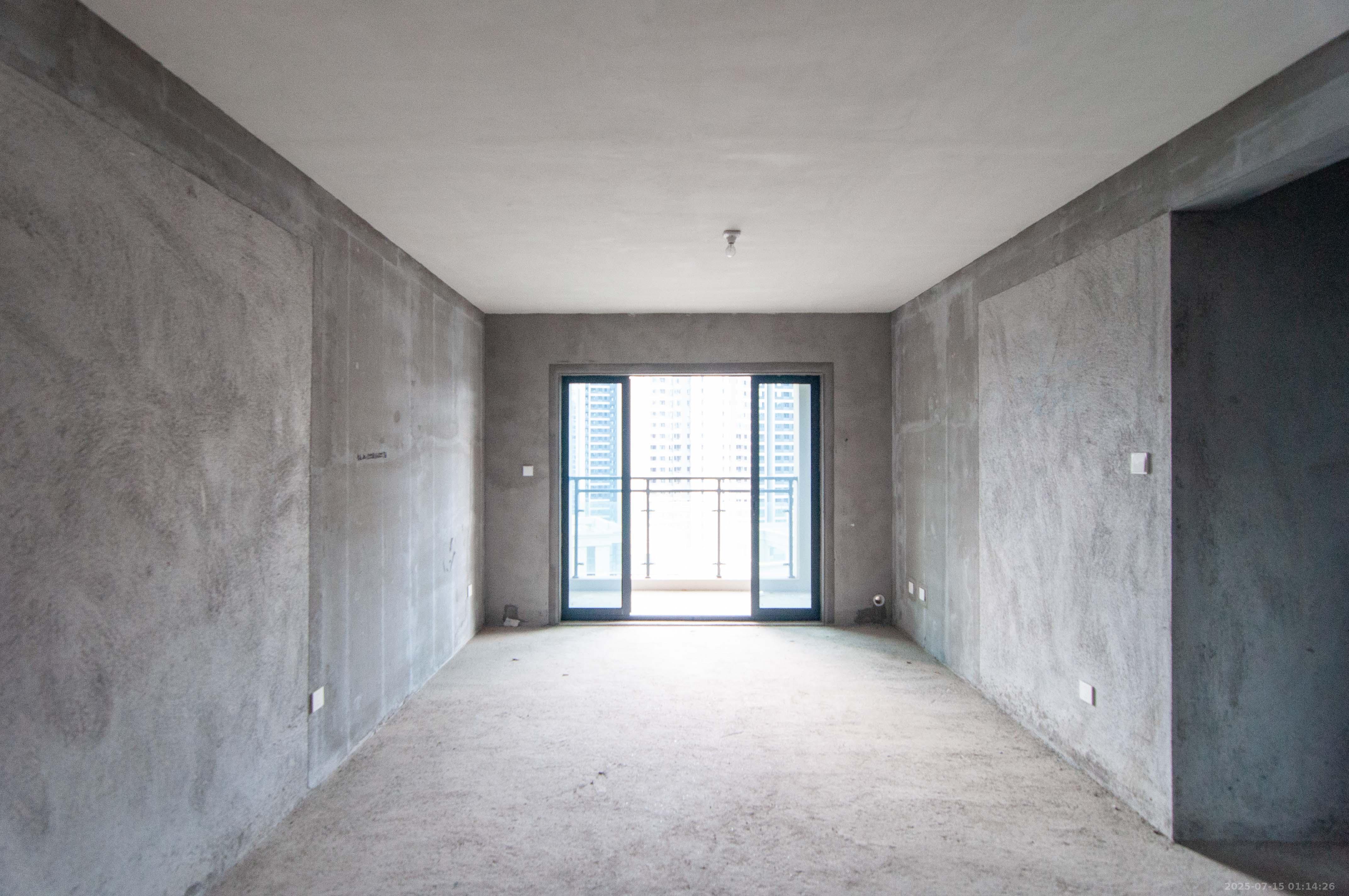 振业城四期  3室2厅2卫    135.0万 振业城四期  3室2厅2卫    135.0万客厅