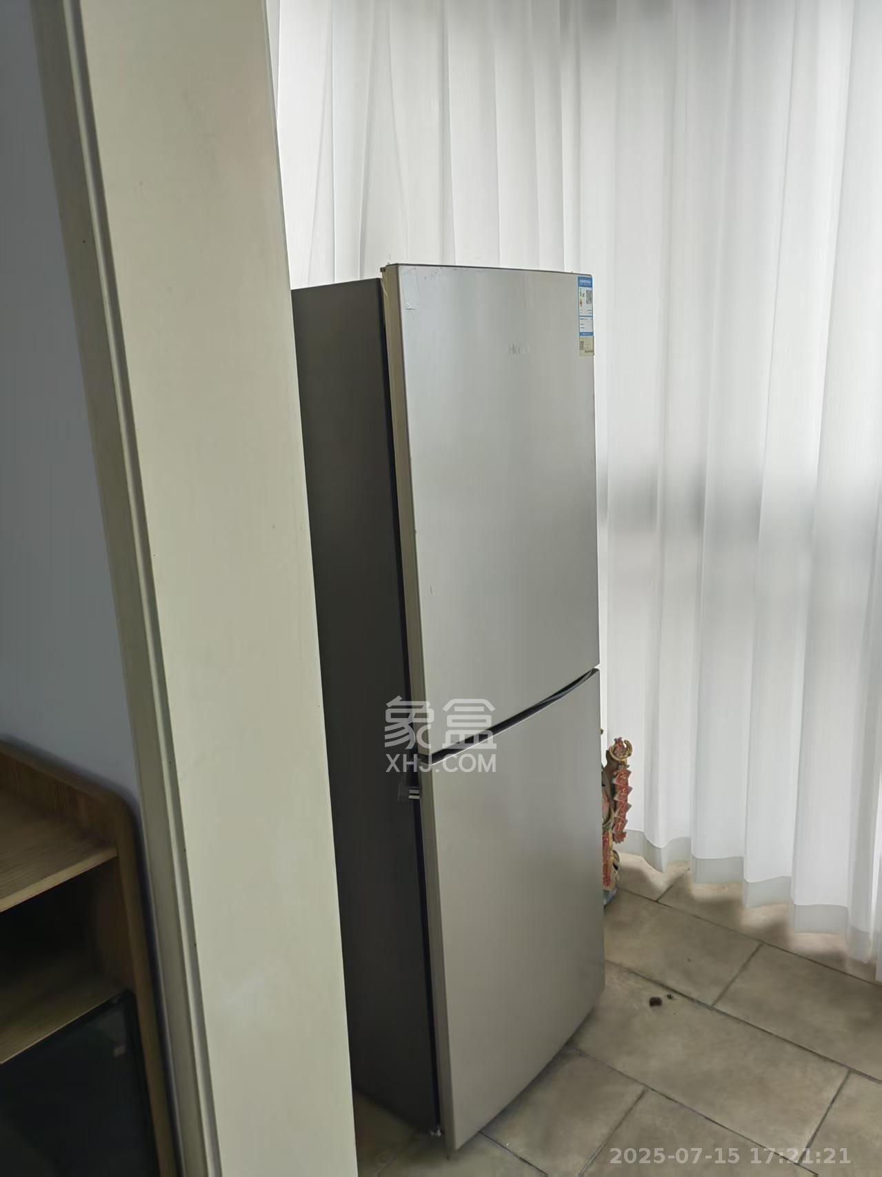 世景华庭  4室2厅2卫   2800.00元/月室内图
