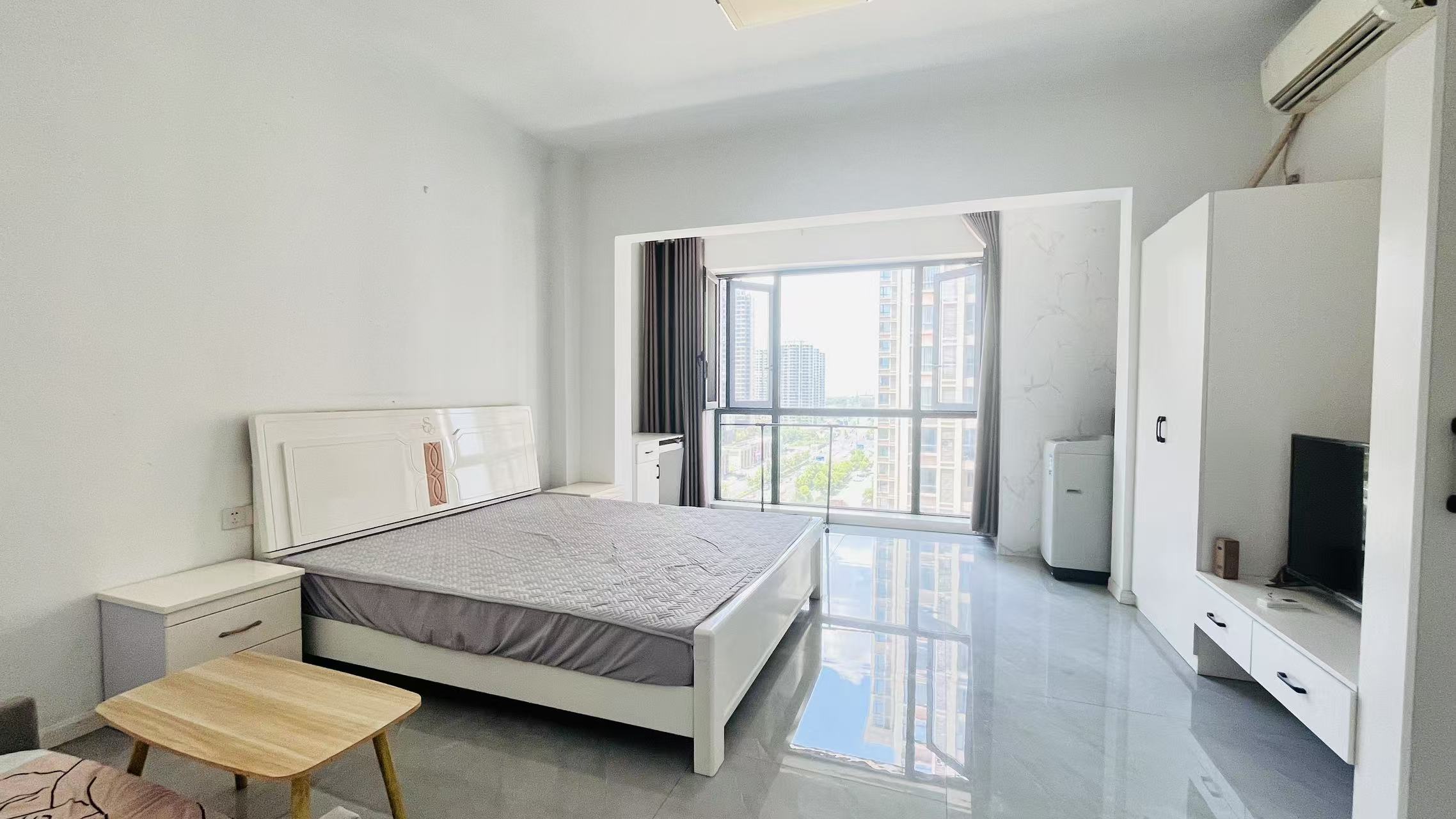 梓湖明珠  1室1厅1卫    1100.0元/月 梓湖明珠  1室1厅1卫    1100.0元/月