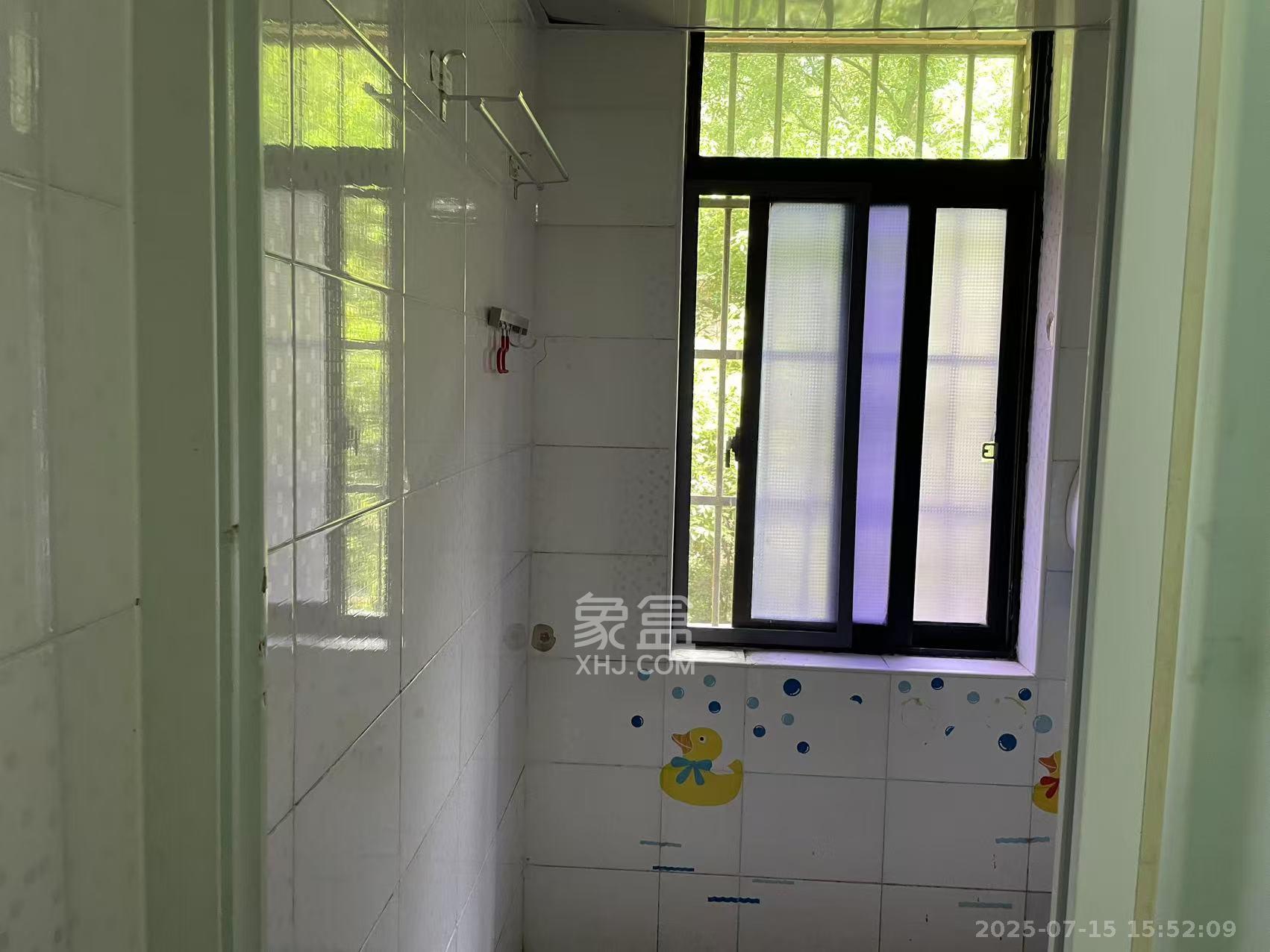 三江花中城 3室2厅2卫 2500.0元/月 三江花中城 3室2厅2卫 2500.0元/月室内图