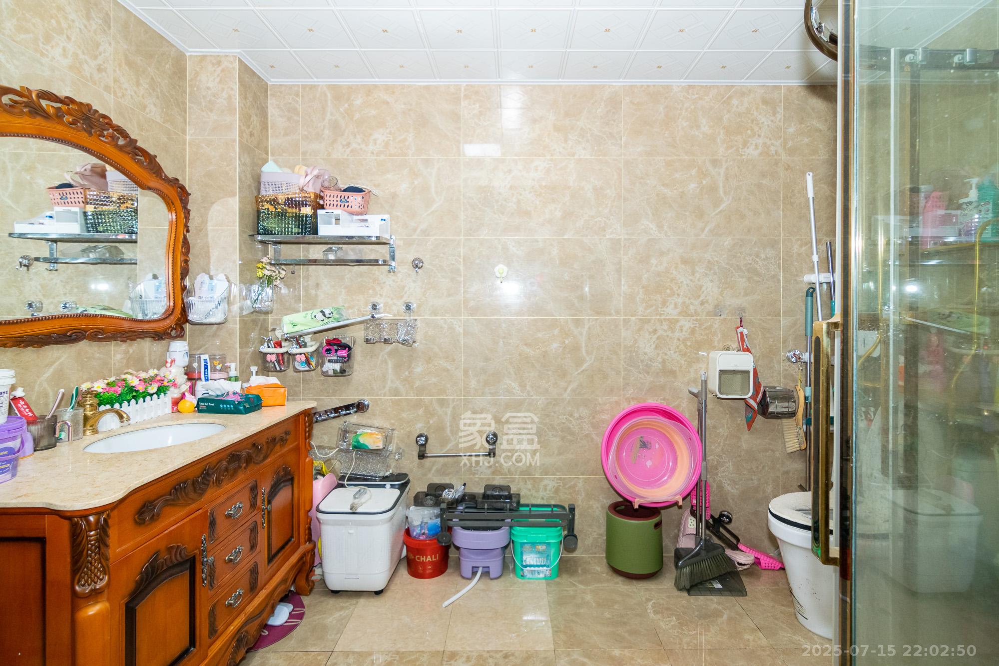 中新森林海 8室2厅3卫 220.0万 中新森林海 8室2厅3卫 220.0万卫生间