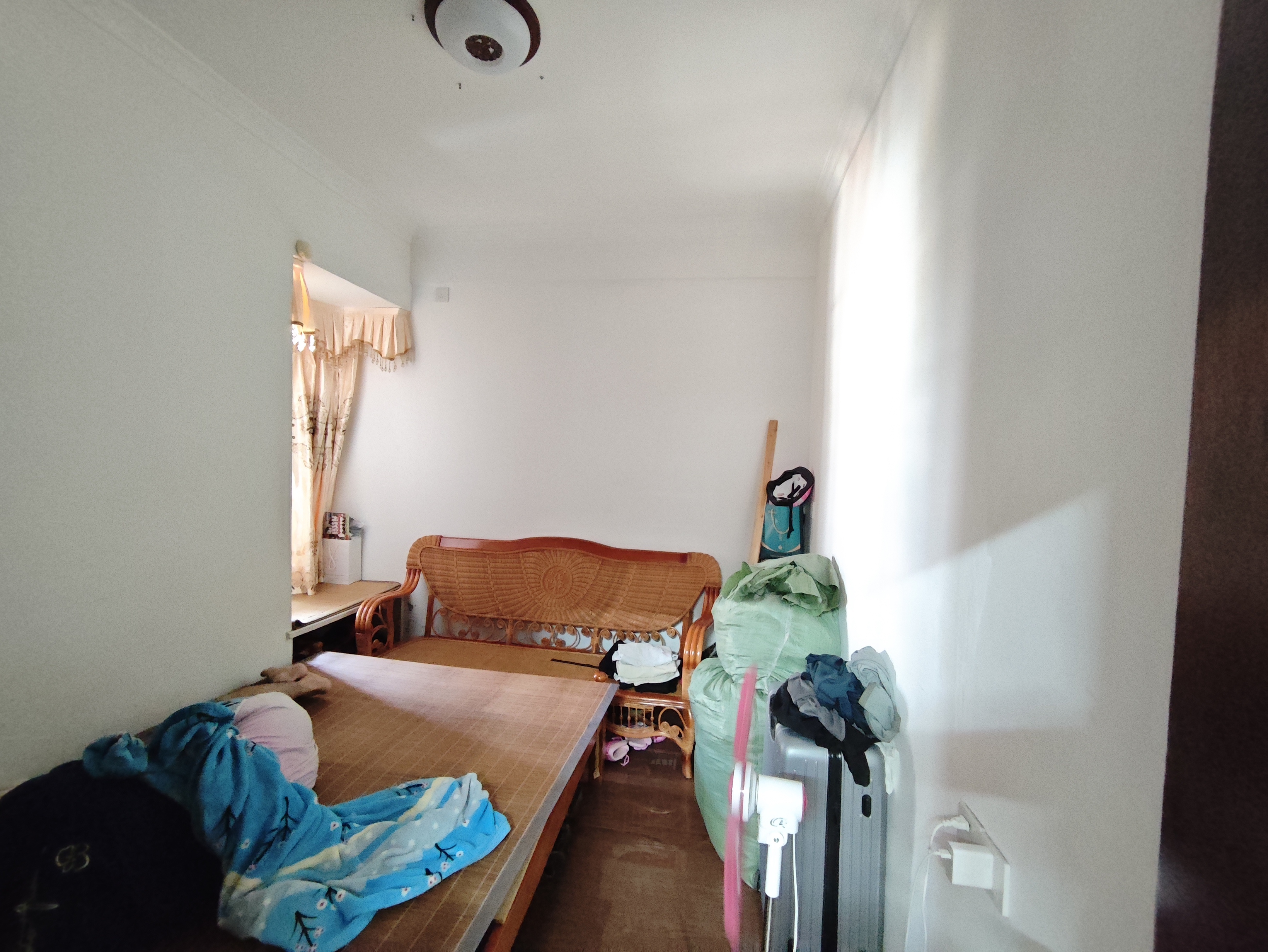 万花坊金城雅舍 3室2厅2卫 120.0万 万花坊金城雅舍 3室2厅2卫 120.0万客厅