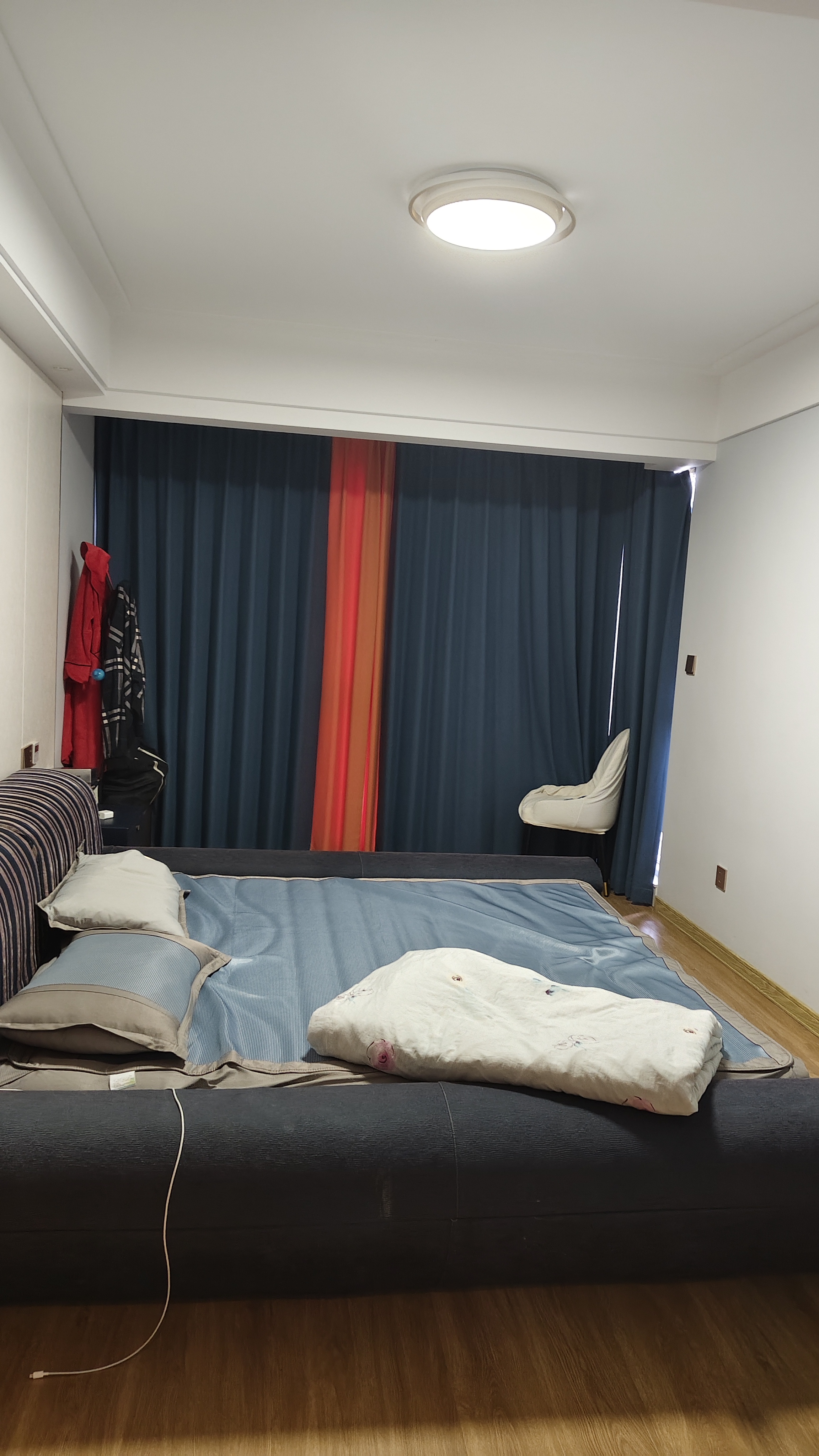 保利中央公馆  3室1厅1卫   70.00万客厅