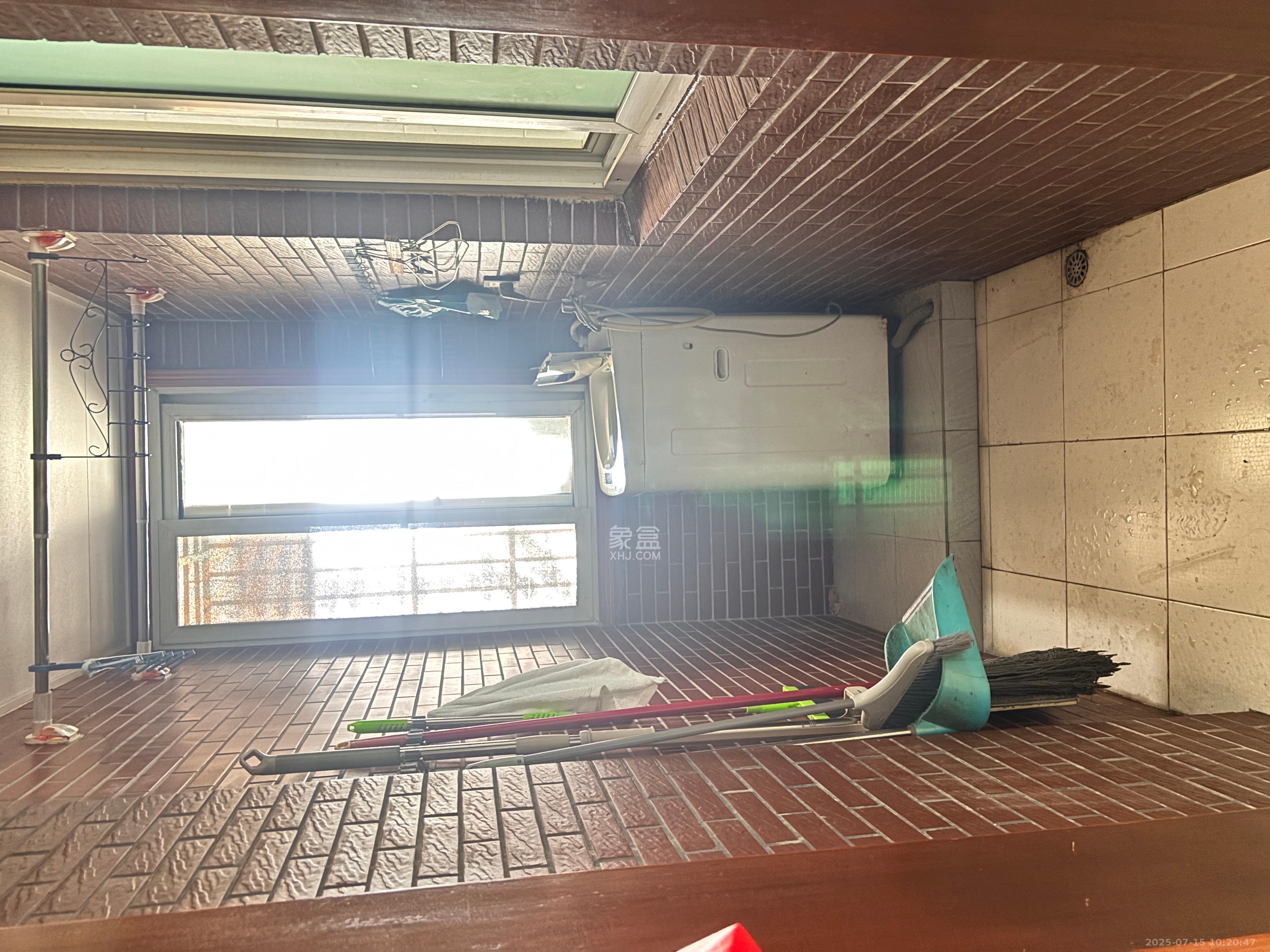 彩都公寓  1室0厅0卫   1500.00元/月室内图