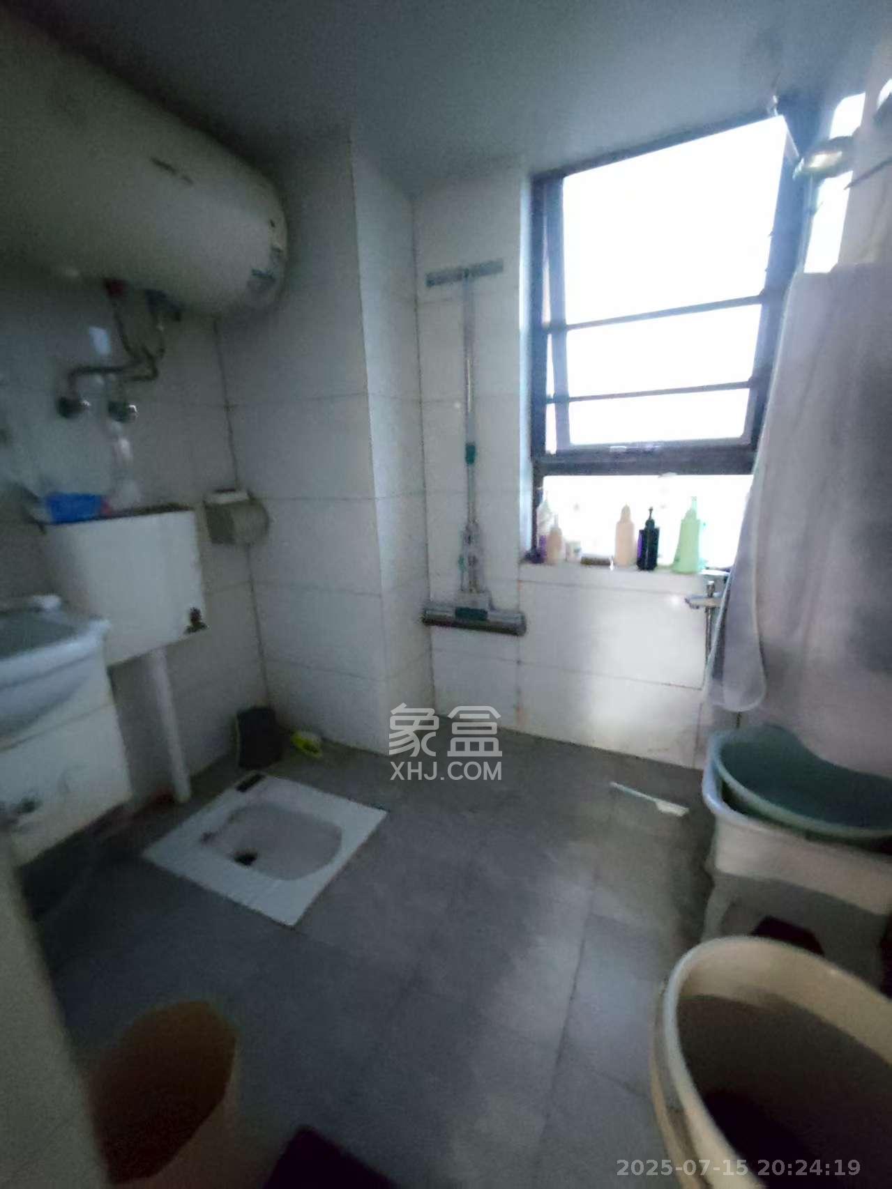 达美溪湖湾  2室1厅1卫   2500.00元/月室内图