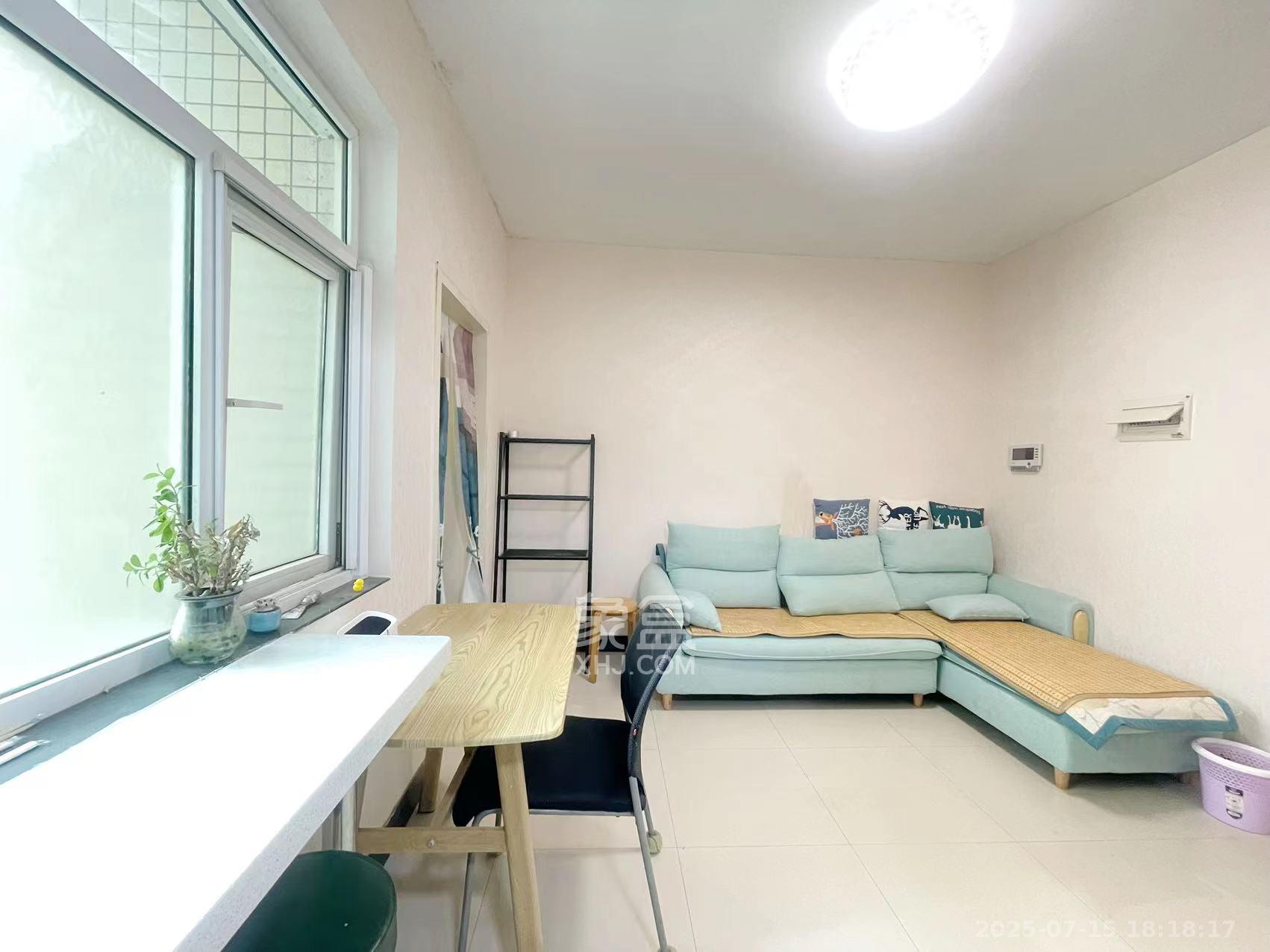 格林星城  1室1厅1卫    2300.0元/月