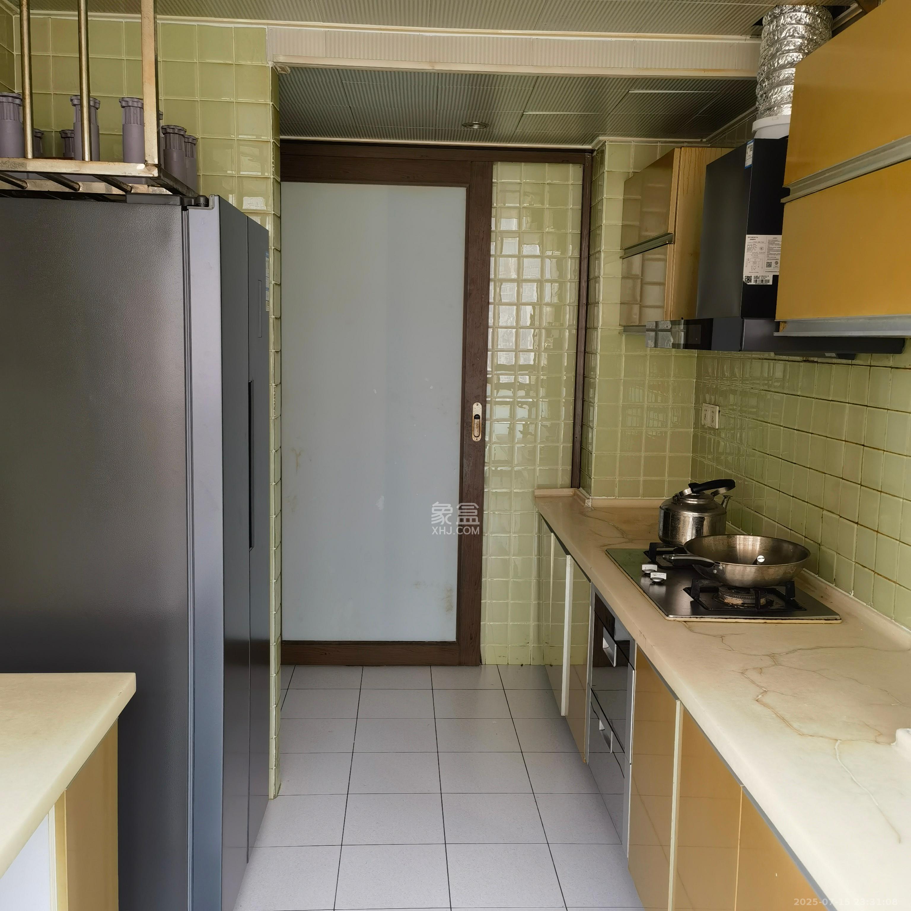 曙光大邸  3室2厅2卫    3000.0元/月 曙光大邸  3室2厅2卫    3000.0元/月室内图