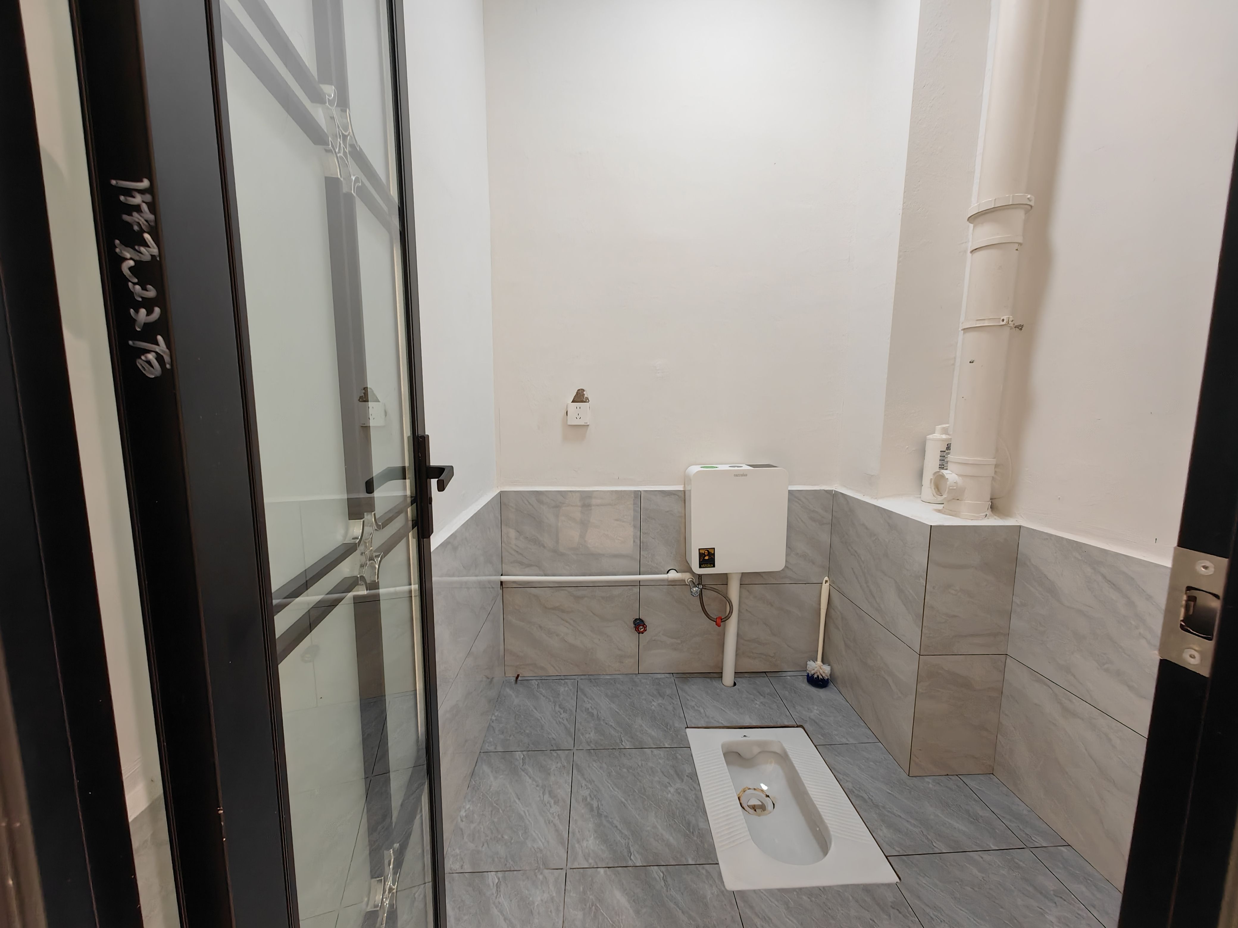 天门中央广场 1室2厅1卫 1700.0元/月 天门中央广场 1室2厅1卫 1700.0元/月室内图