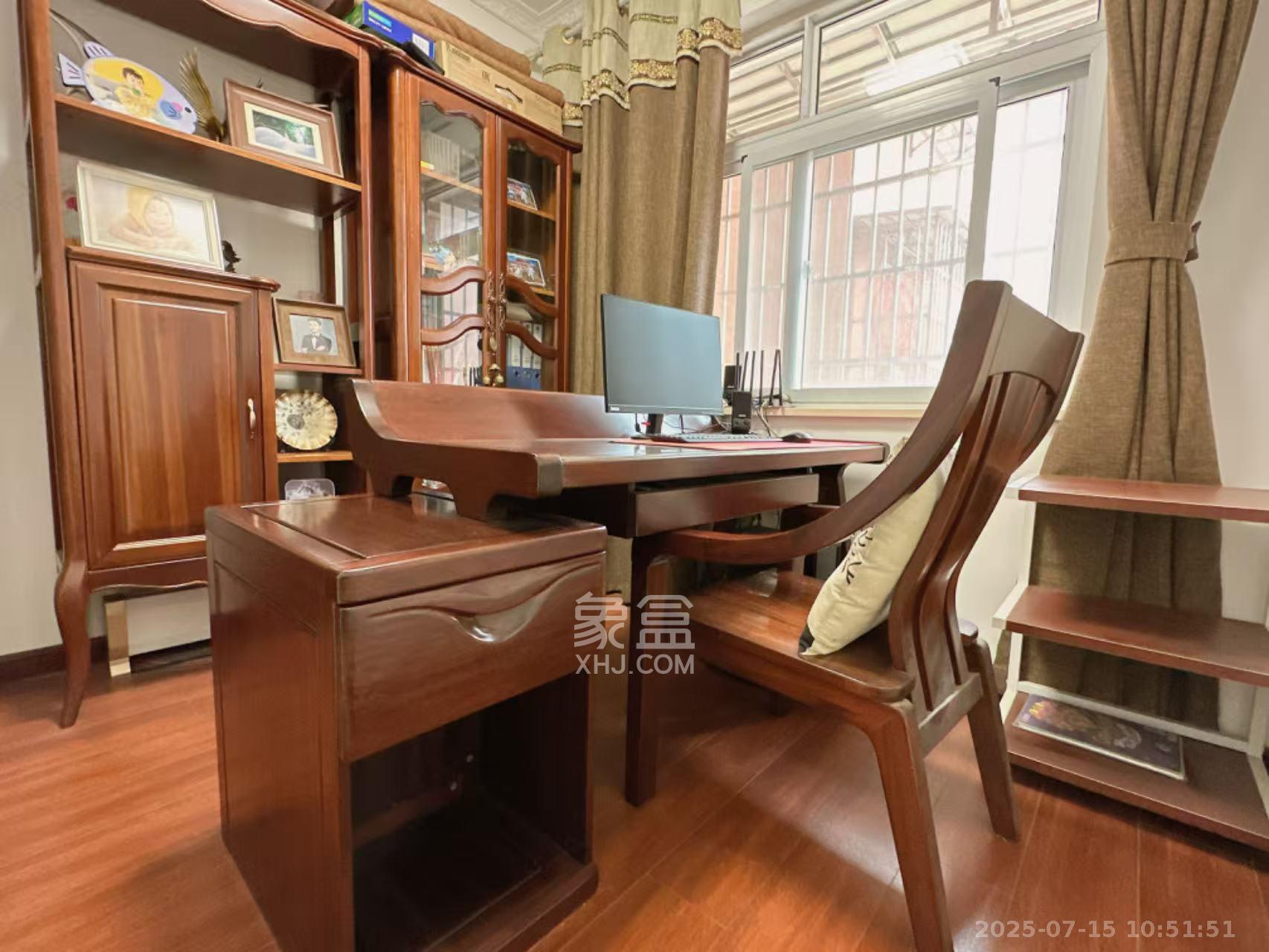 凯富南方鑫城  3室2厅1卫    2300.0元/月 凯富南方鑫城  3室2厅1卫    2300.0元/月室内图