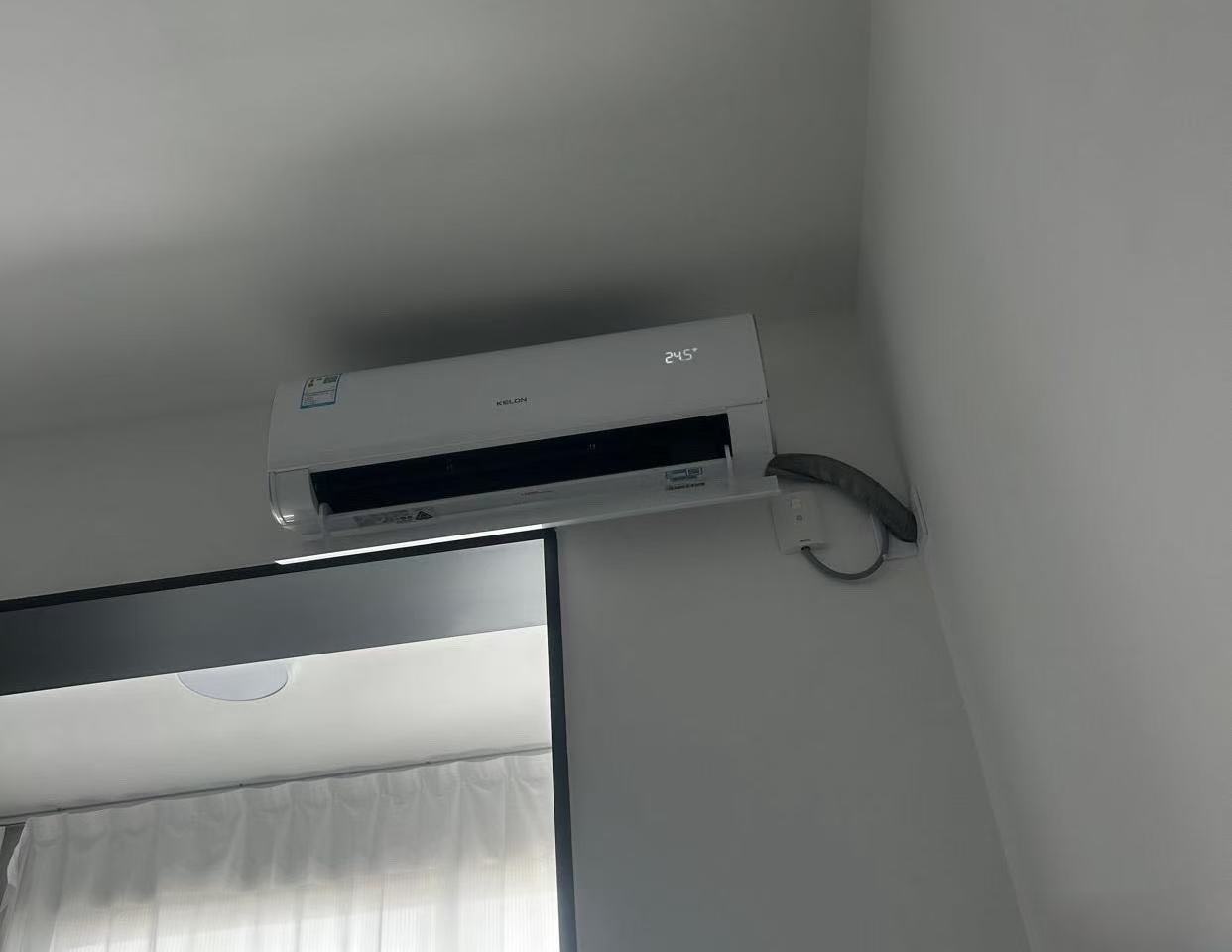 互助小区电梯房  2室1厅1卫   2500.00元/月室内图