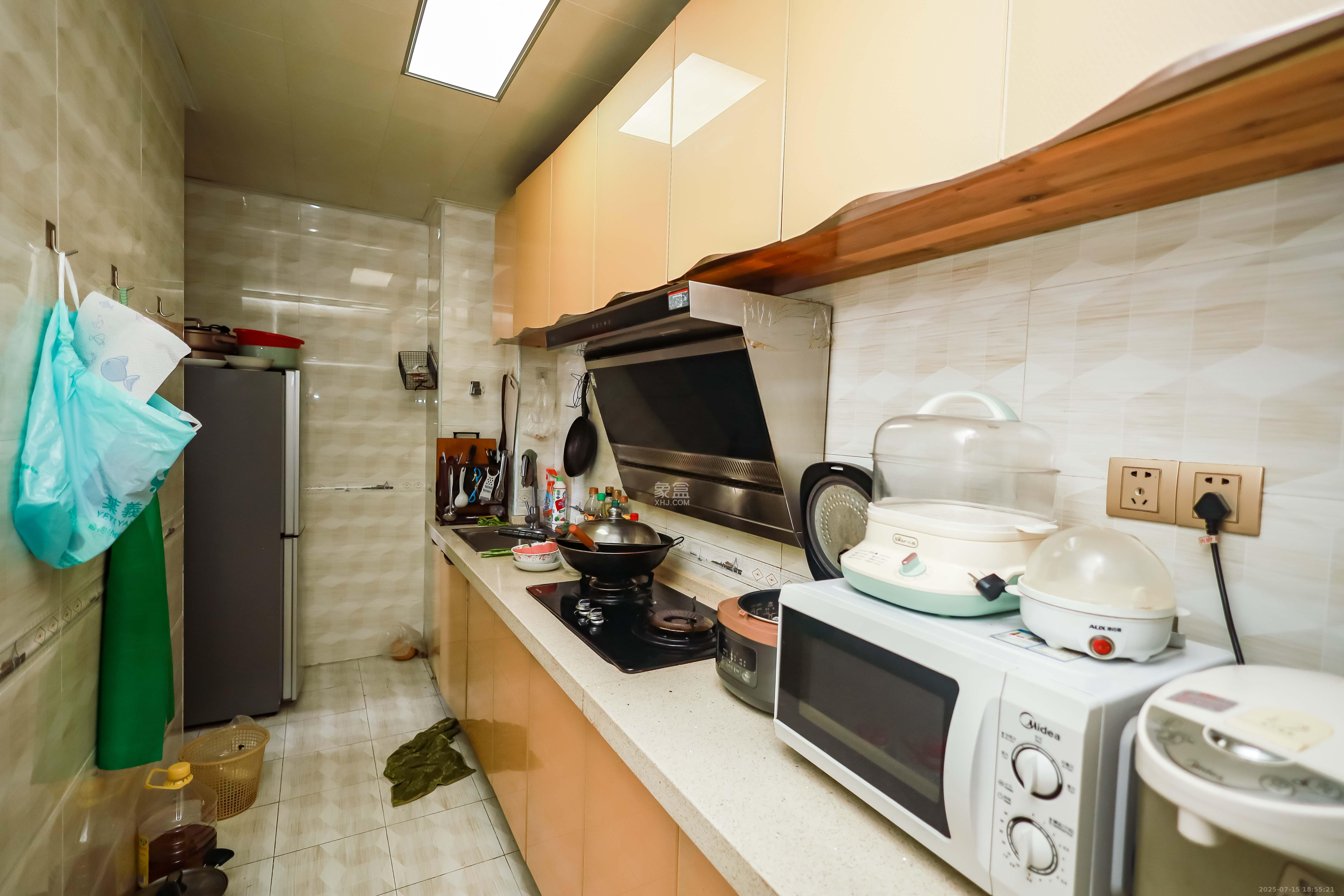 卓越蔚蓝海岸三期  3室2厅1卫    72.8万厨房