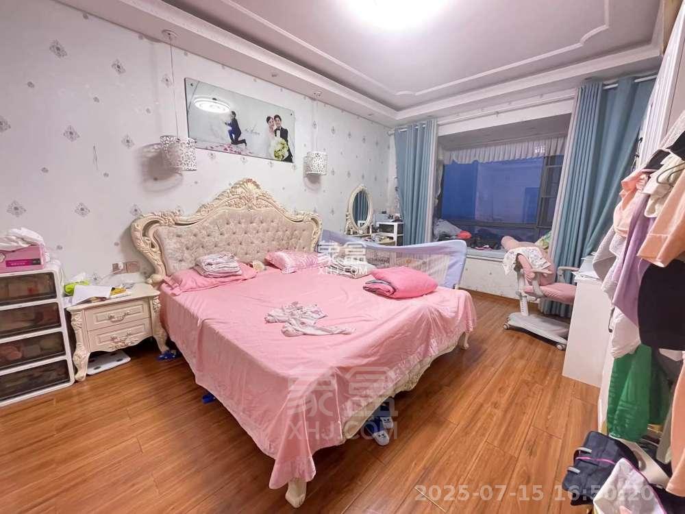 城市公园  3室2厅2卫    1700.0元/月 城市公园  3室2厅2卫    1700.0元/月室内图