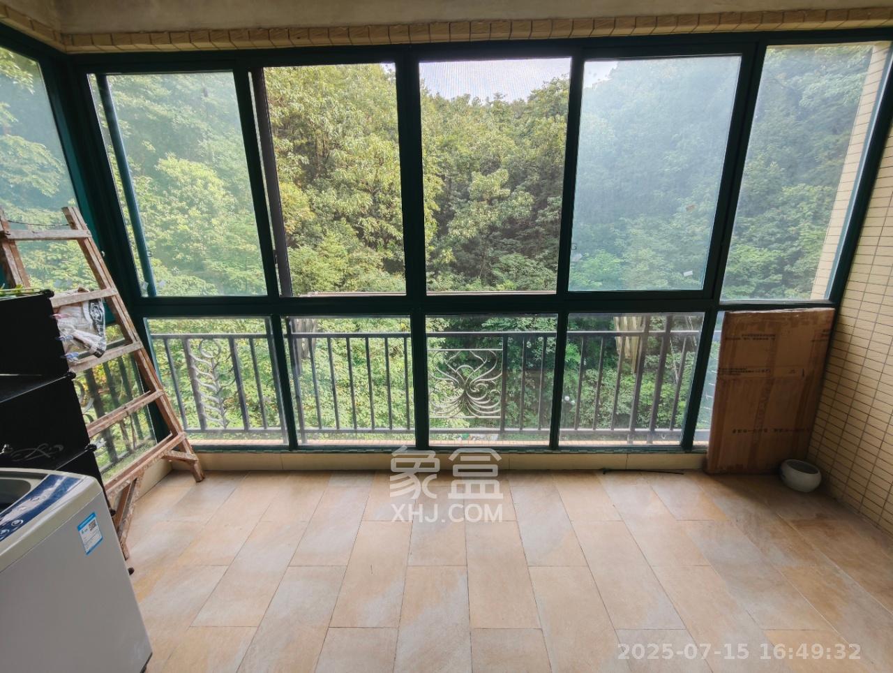 恒大城 3室2厅2卫 2500.0元/月 恒大城 3室2厅2卫 2500.0元/月室内图