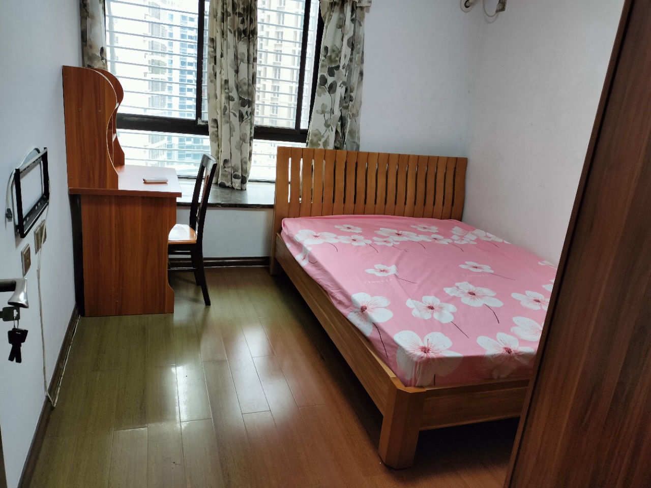 和风江岸  3室2厅2卫   2800.00元/月室内图