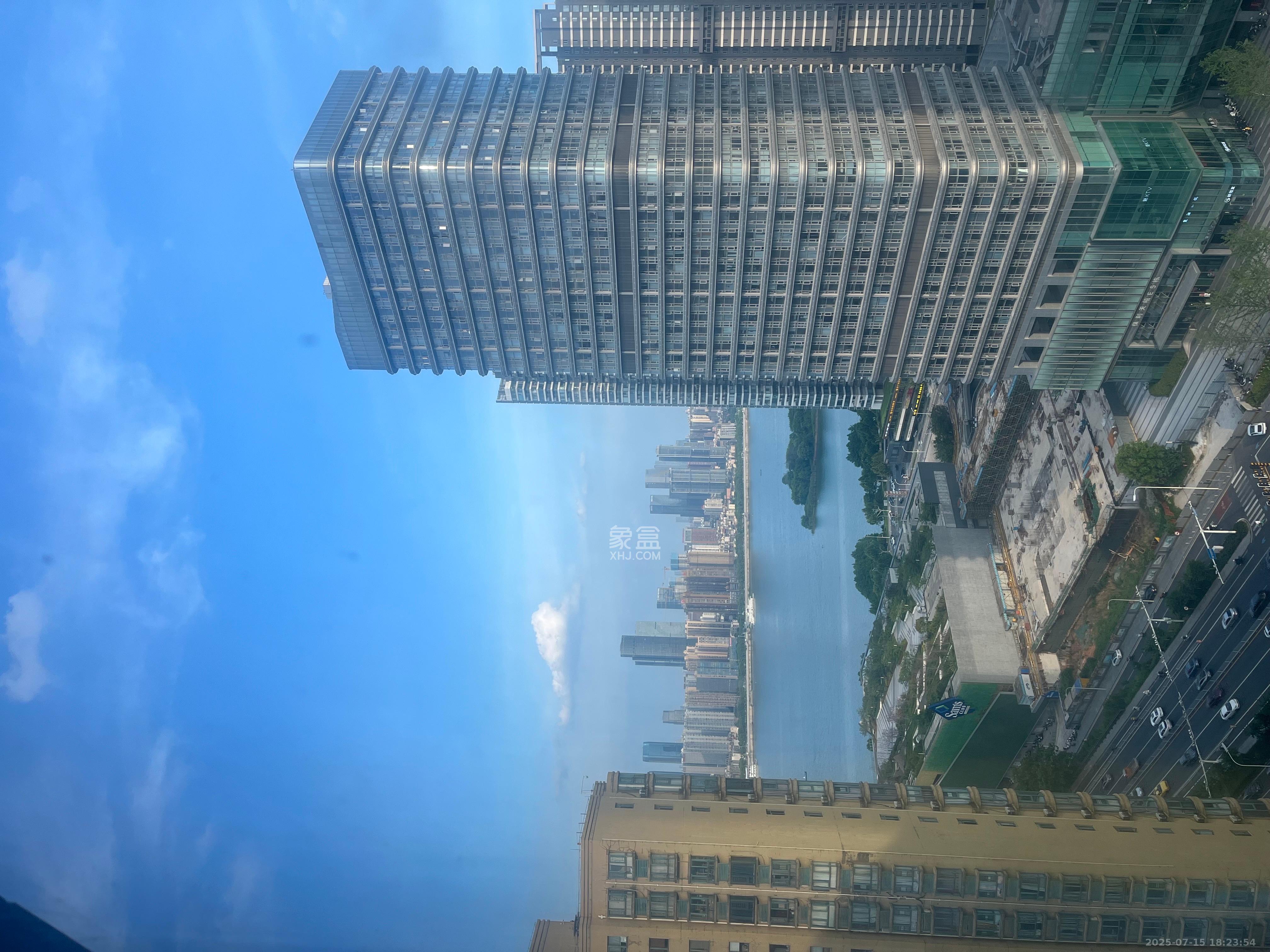世茂铂翠湾四期（世茂悦享）  3室2厅1卫   2900.00元/月室内图