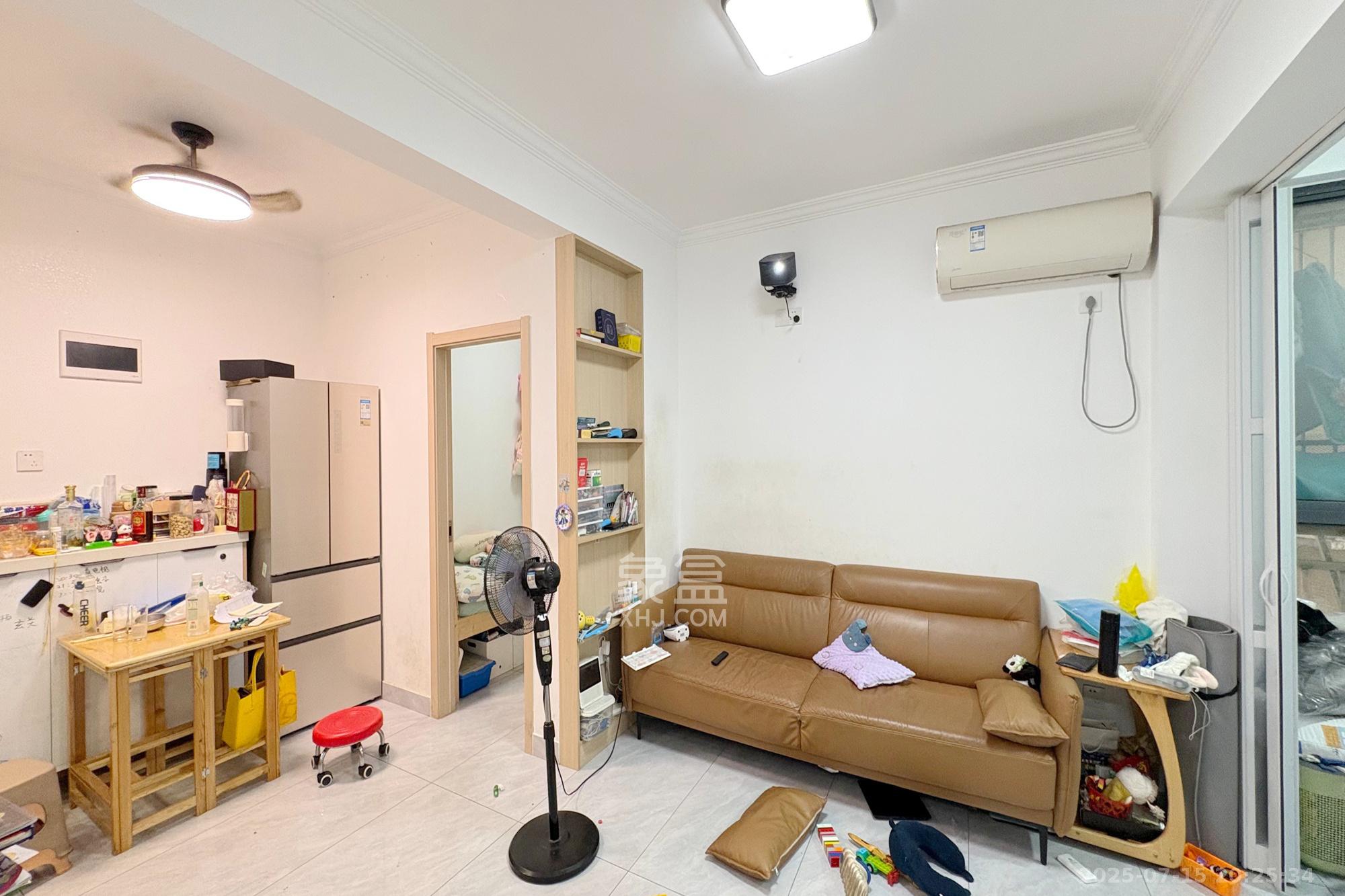 凯通国际城（凯通朝庭）  2室1厅1卫    52.0万客厅