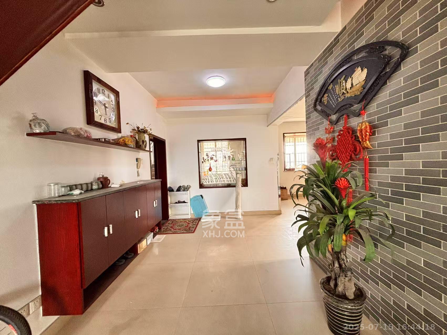 东城名苑 3室2厅2卫 2000.0元/月 东城名苑 3室2厅2卫 2000.0元/月室内图