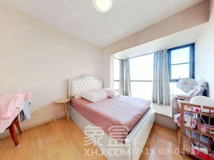 盛世美居荷园  3室2厅2卫    3400.0元/月室内图