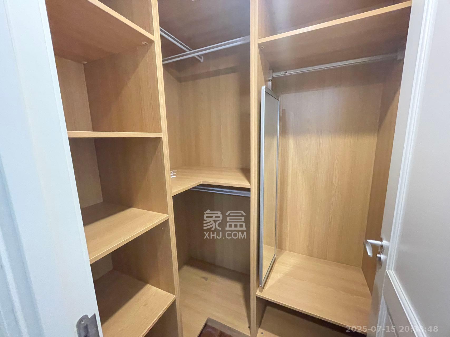 万科魅力之城观澜里 3室2厅2卫 3200.0元/月 万科魅力之城观澜里 3室2厅2卫 3200.0元/月室内图