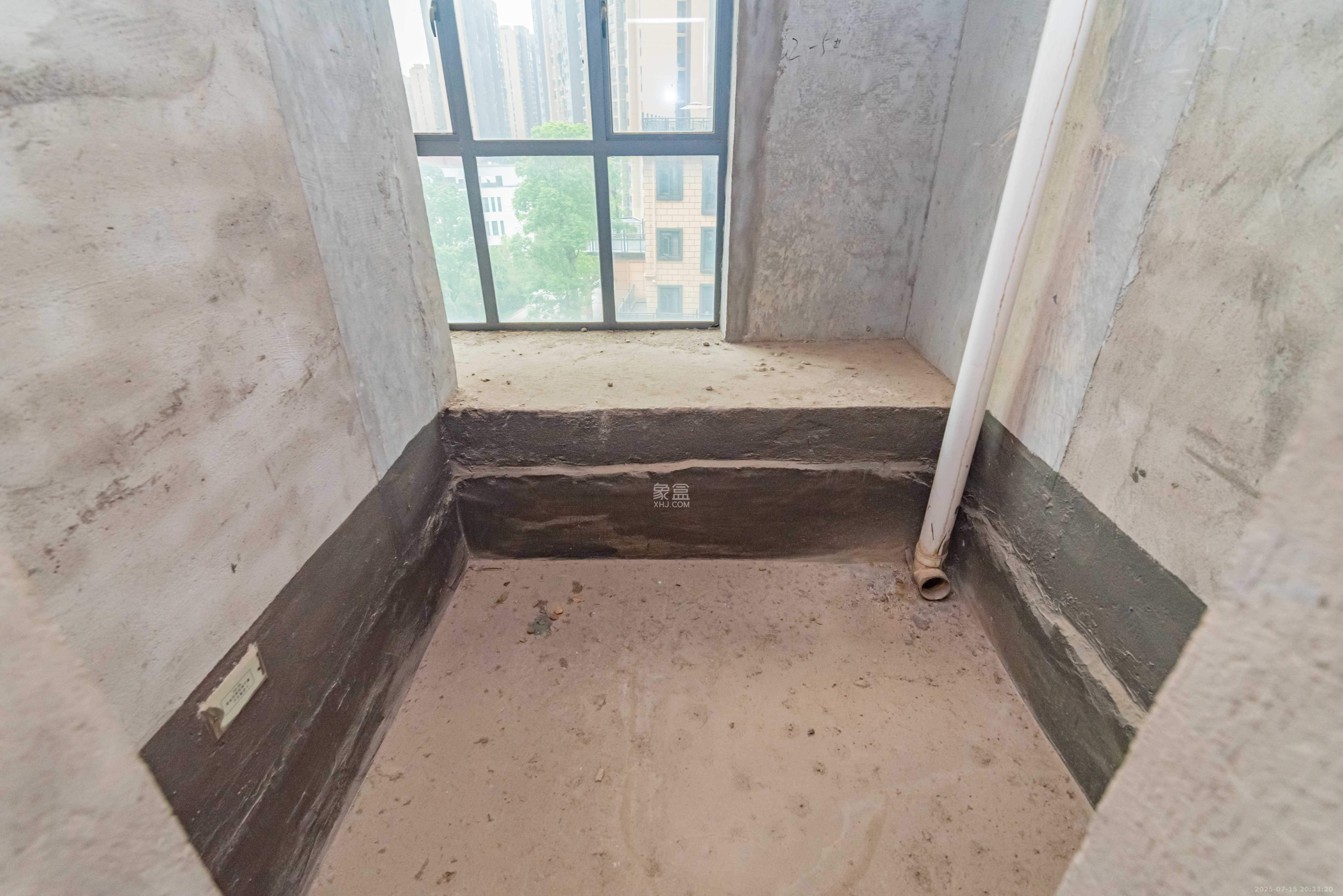 悦湖山  6室3厅3卫    438.0万 悦湖山  6室3厅3卫    438.0万卫生间