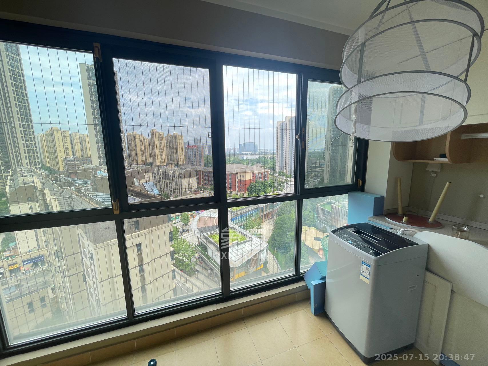 万科魅力之城观澜里 3室2厅2卫 3200.0元/月 万科魅力之城观澜里 3室2厅2卫 3200.0元/月室内图