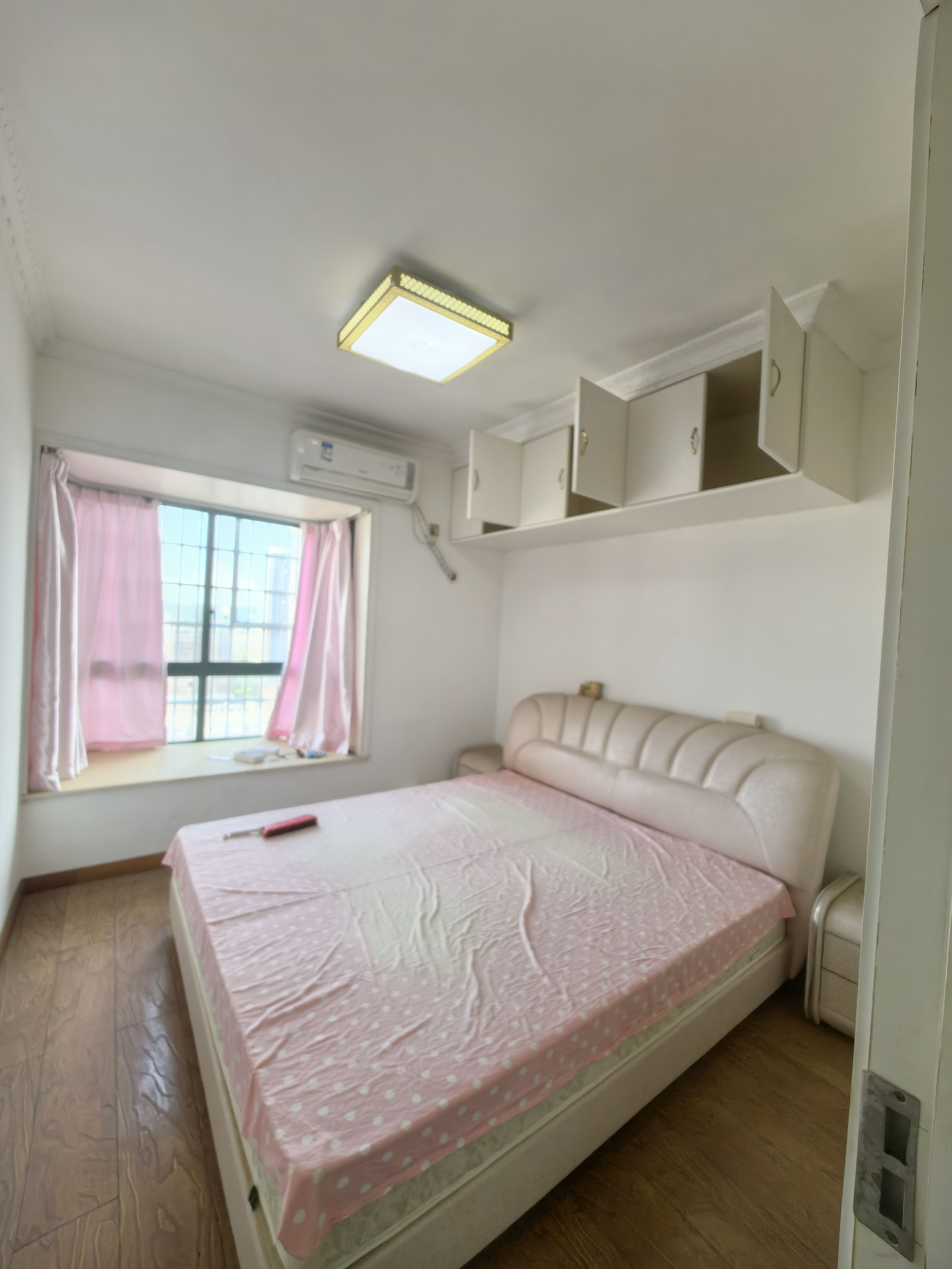 上尚城 2室2厅1卫 1800.0元/月 上尚城 2室2厅1卫 1800.0元/月室内图