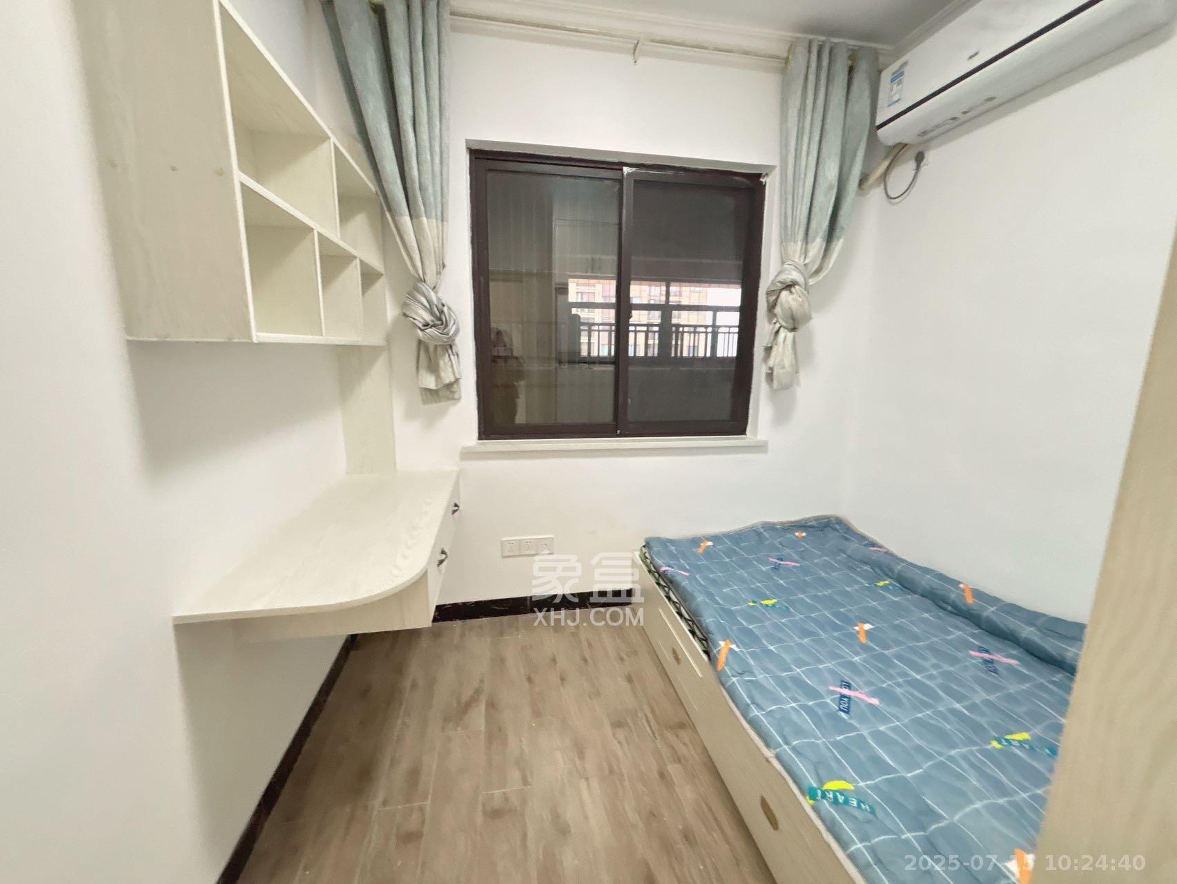 华润置地广场二期  3室2厅1卫   2300.00元/月室内图
