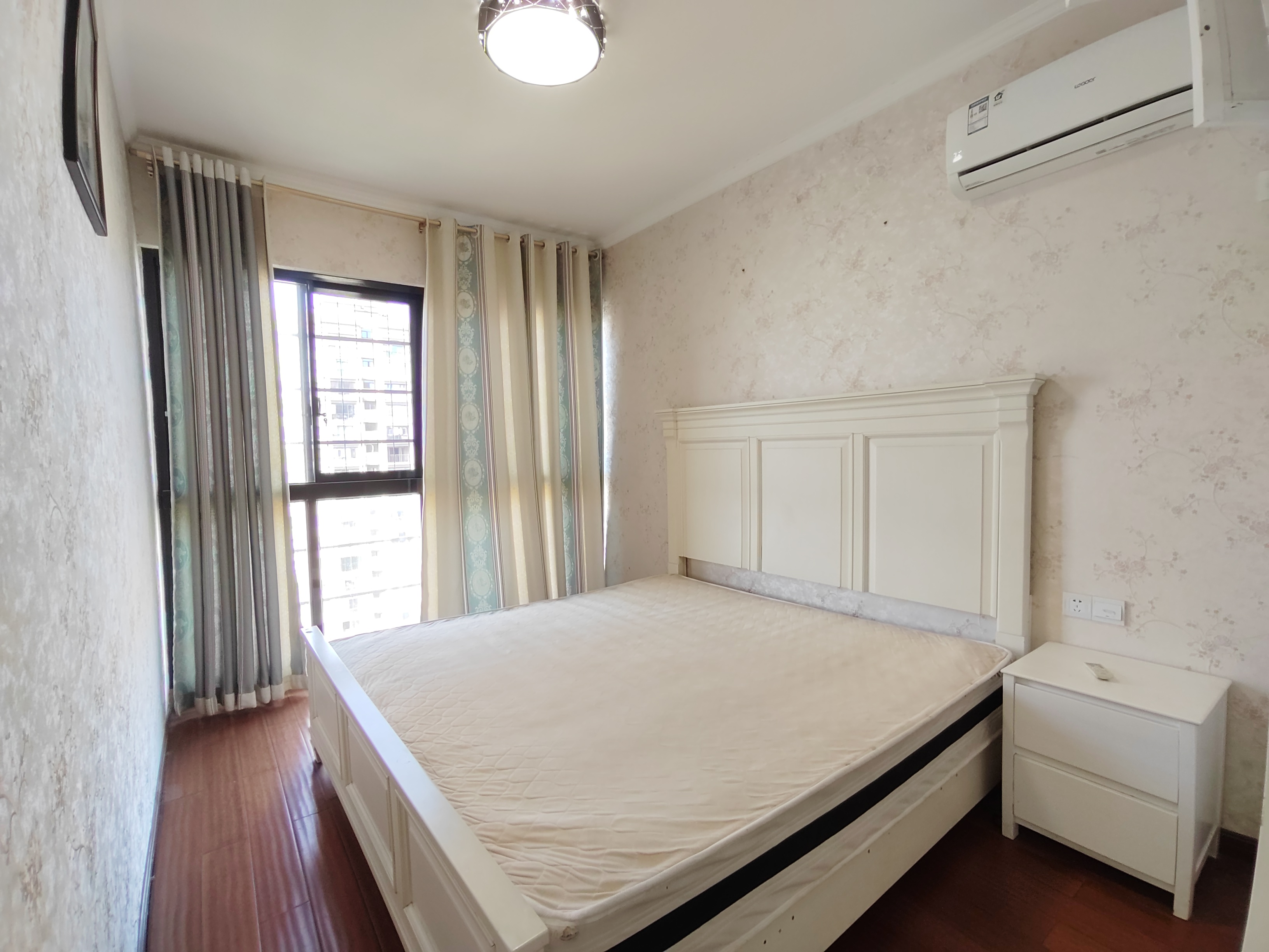 珠江帝景山庄  2室3厅2卫   1500.00元/月室内图