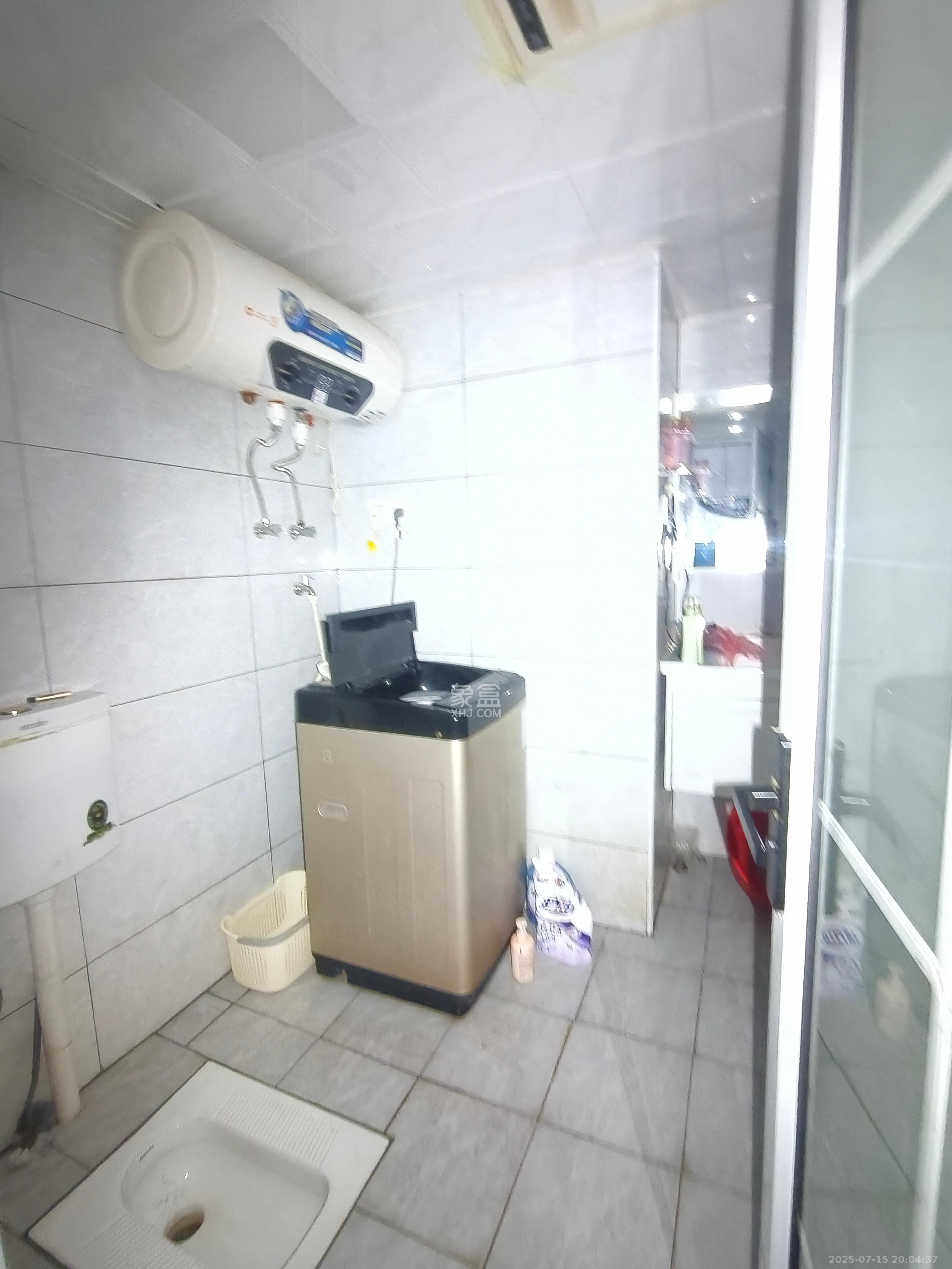 东方美地  2室1厅1卫   1800.00元/月室内图