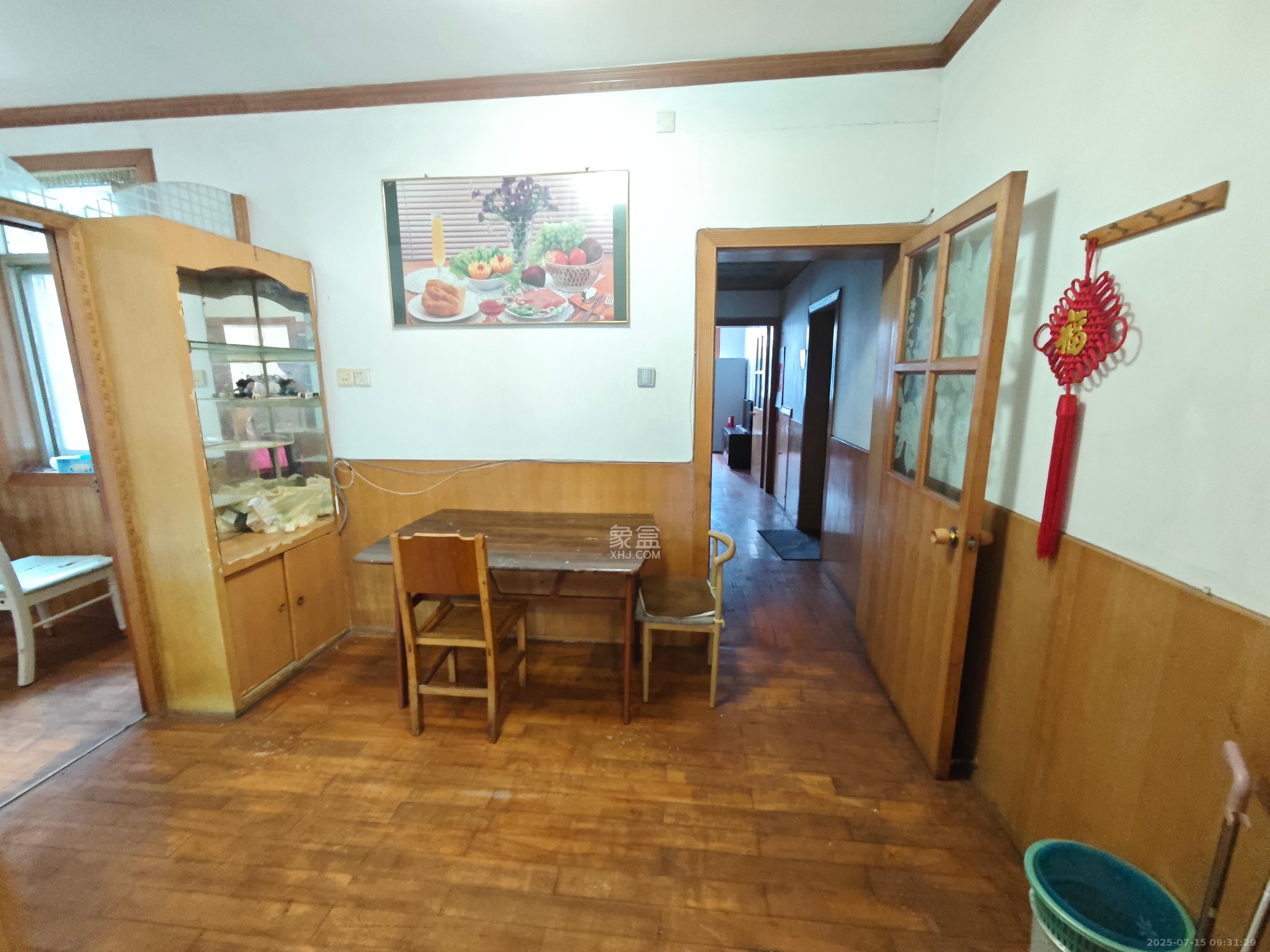 省人大常委会宿舍 2室2厅1卫 2800.0元/月 省人大常委会宿舍 2室2厅1卫 2800.0元/月室内图