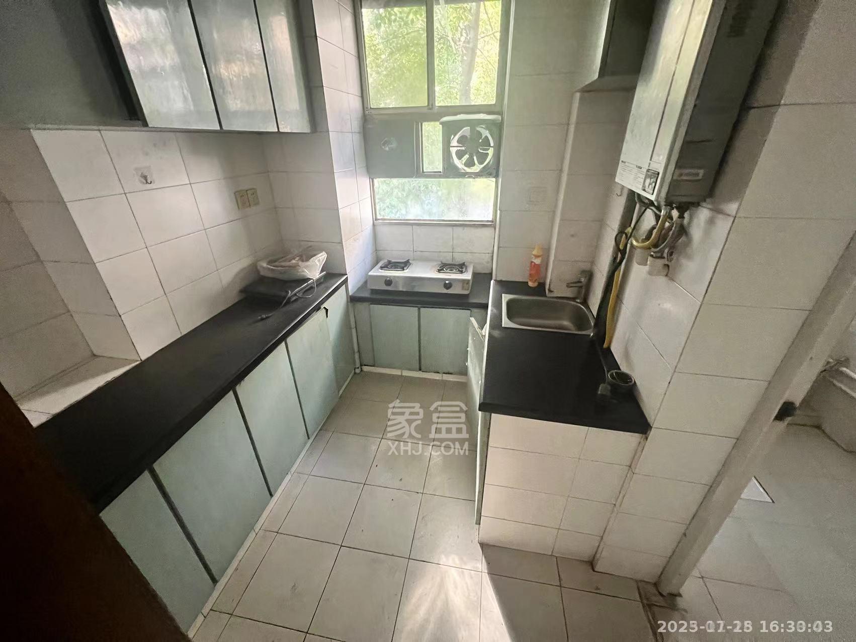 花园一村  3室2厅2卫    1200.0元/月 花园一村  3室2厅2卫    1200.0元/月室内图