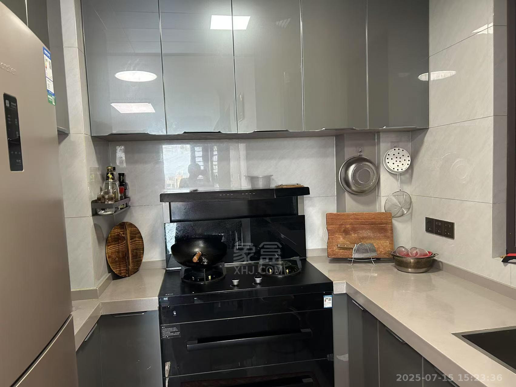 中海学府里 3室2厅1卫 2500.0元/月 中海学府里 3室2厅1卫 2500.0元/月室内图