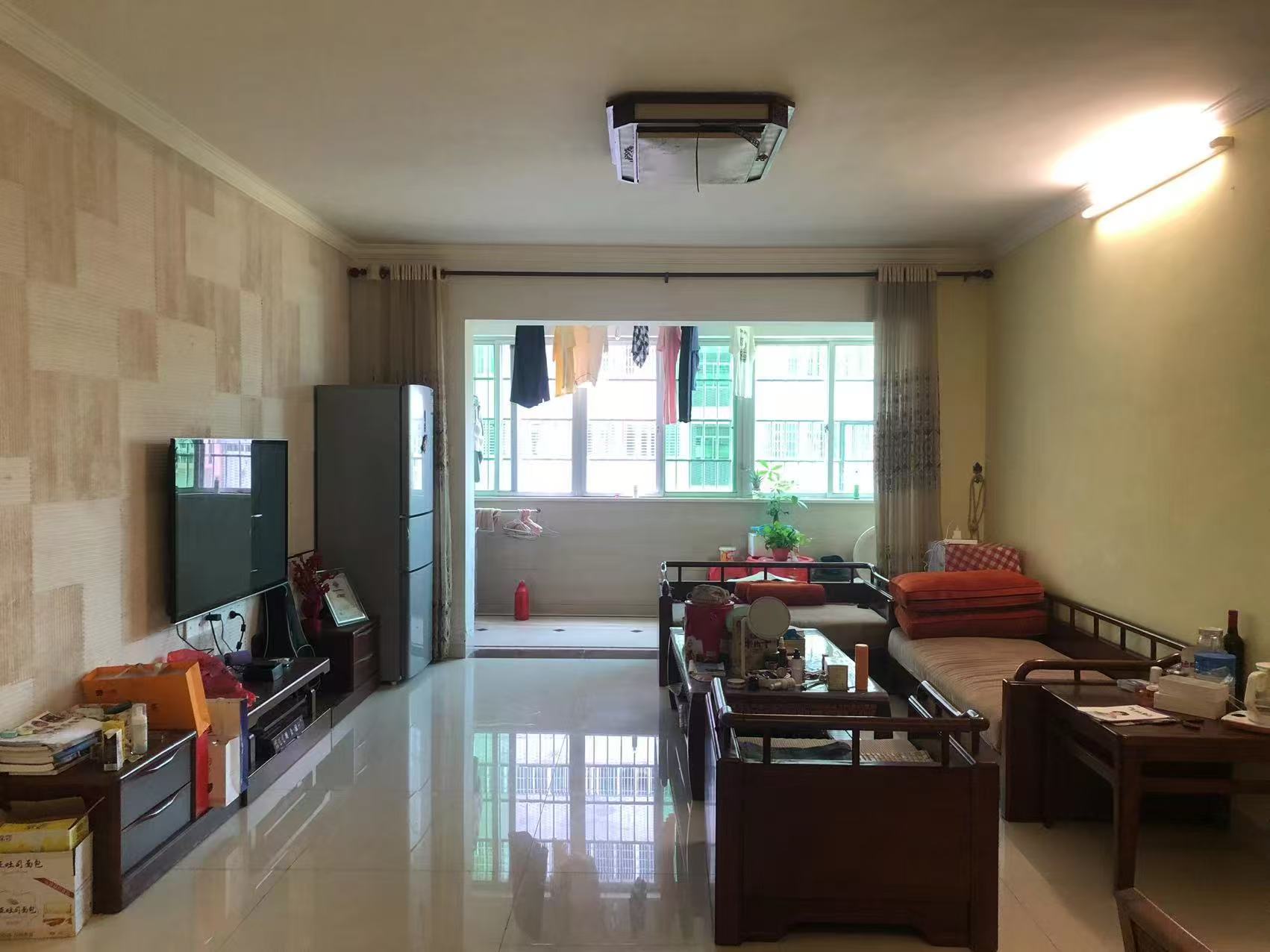 上丹小区 3室2厅1卫 2500.0元/月 上丹小区 3室2厅1卫 2500.0元/月室内图